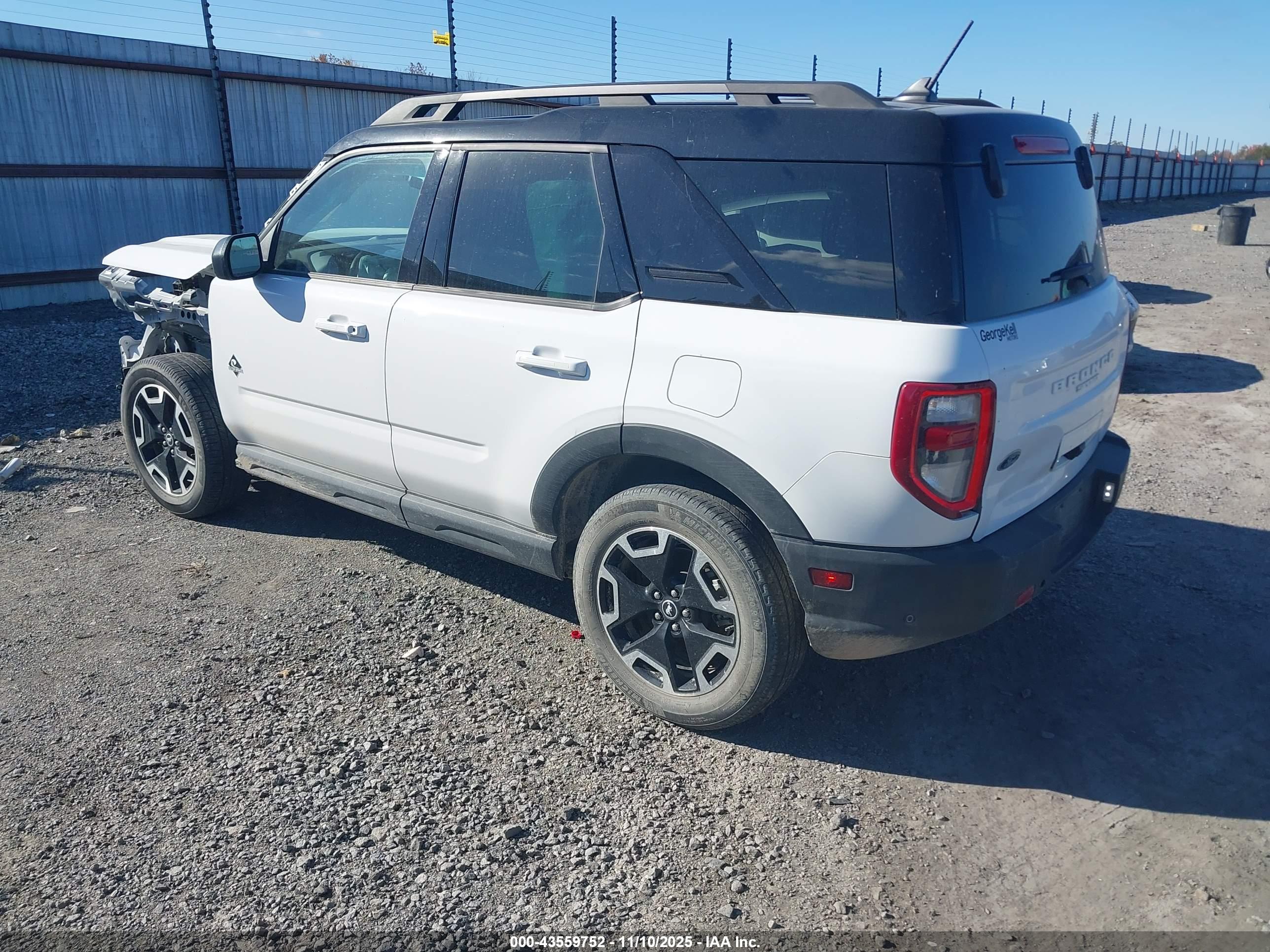 FORD BRONCO image 3