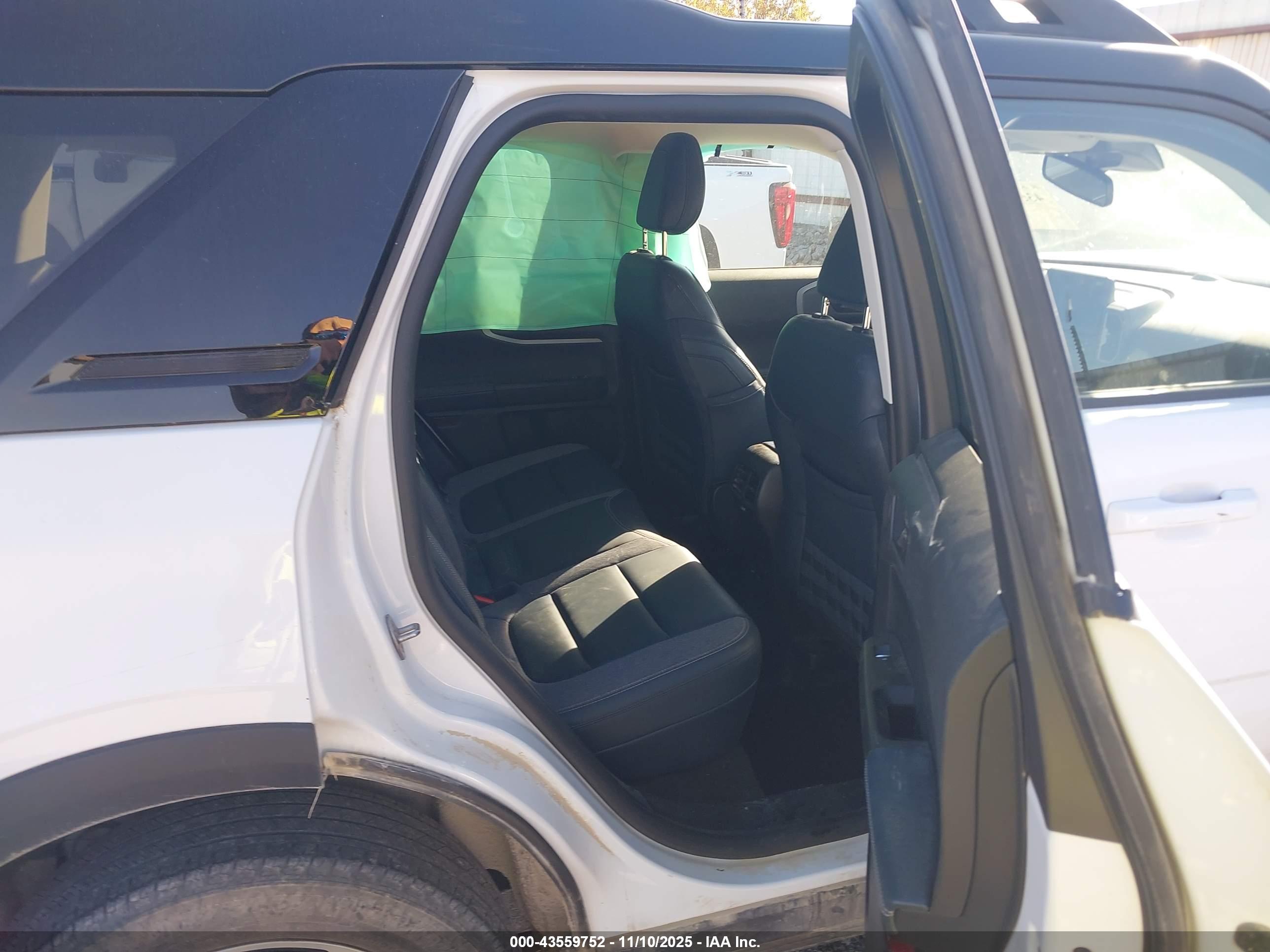 FORD BRONCO image 8