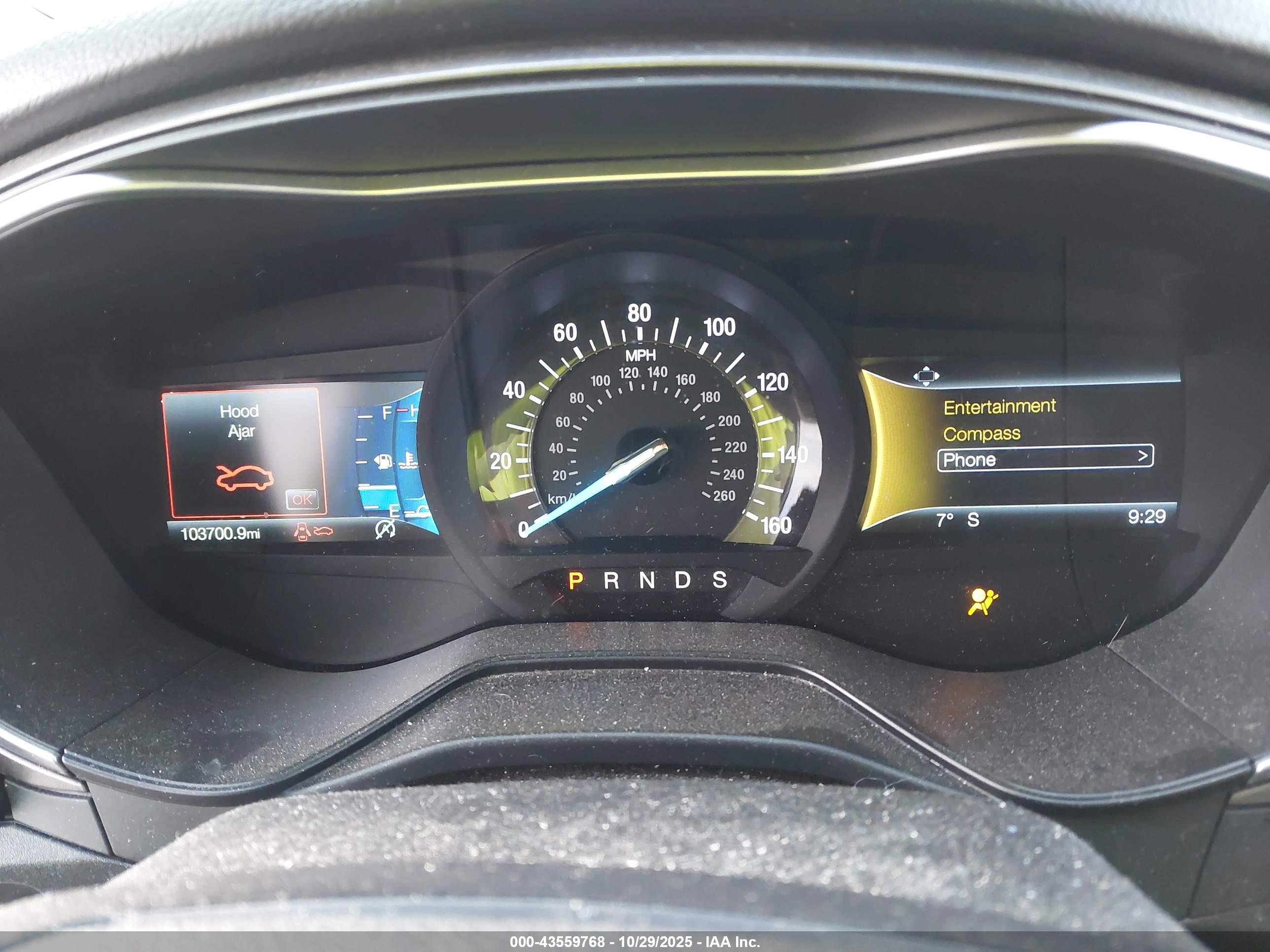 FORD FUSION image 7