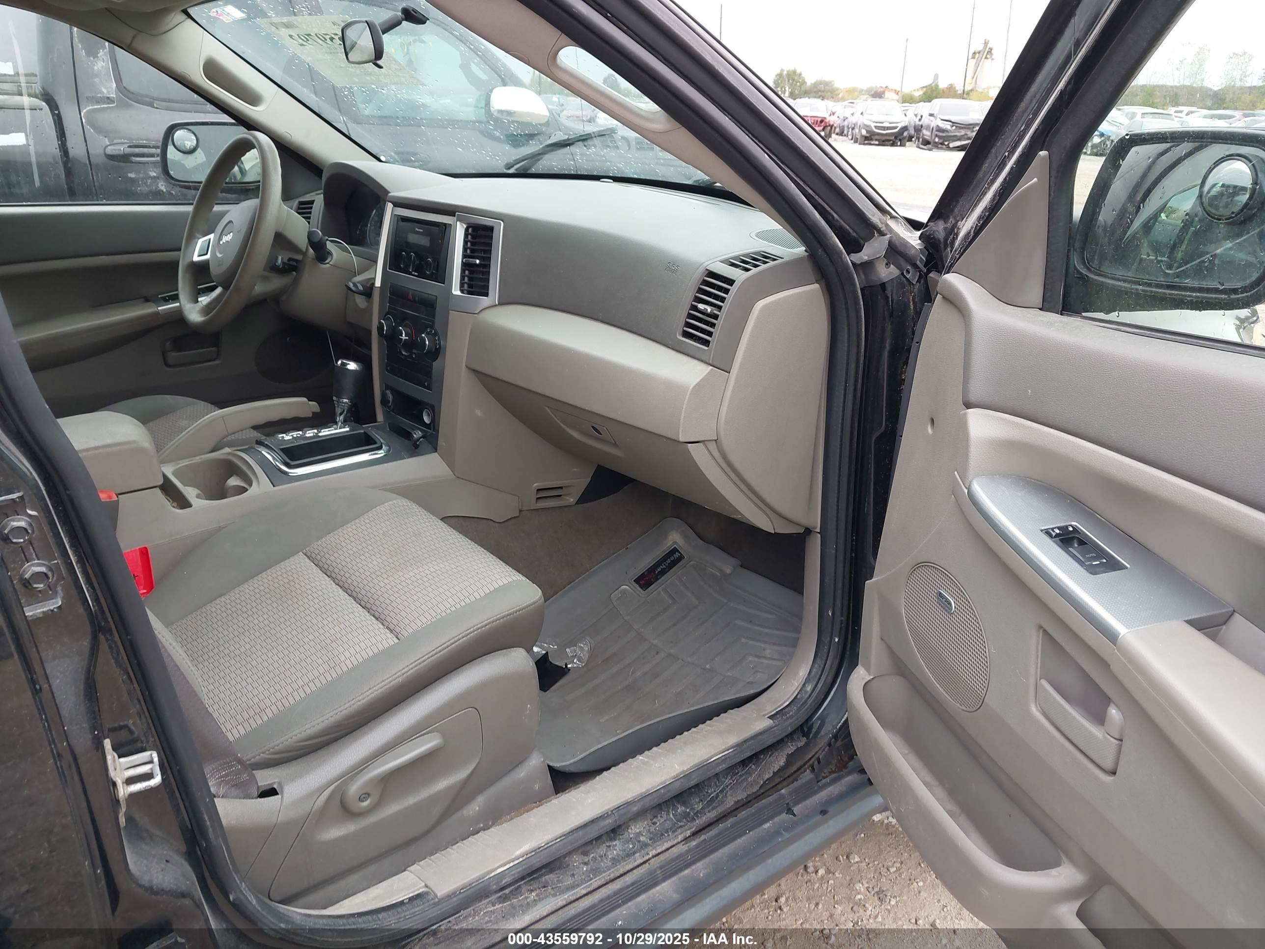 JEEP GRAND image 5