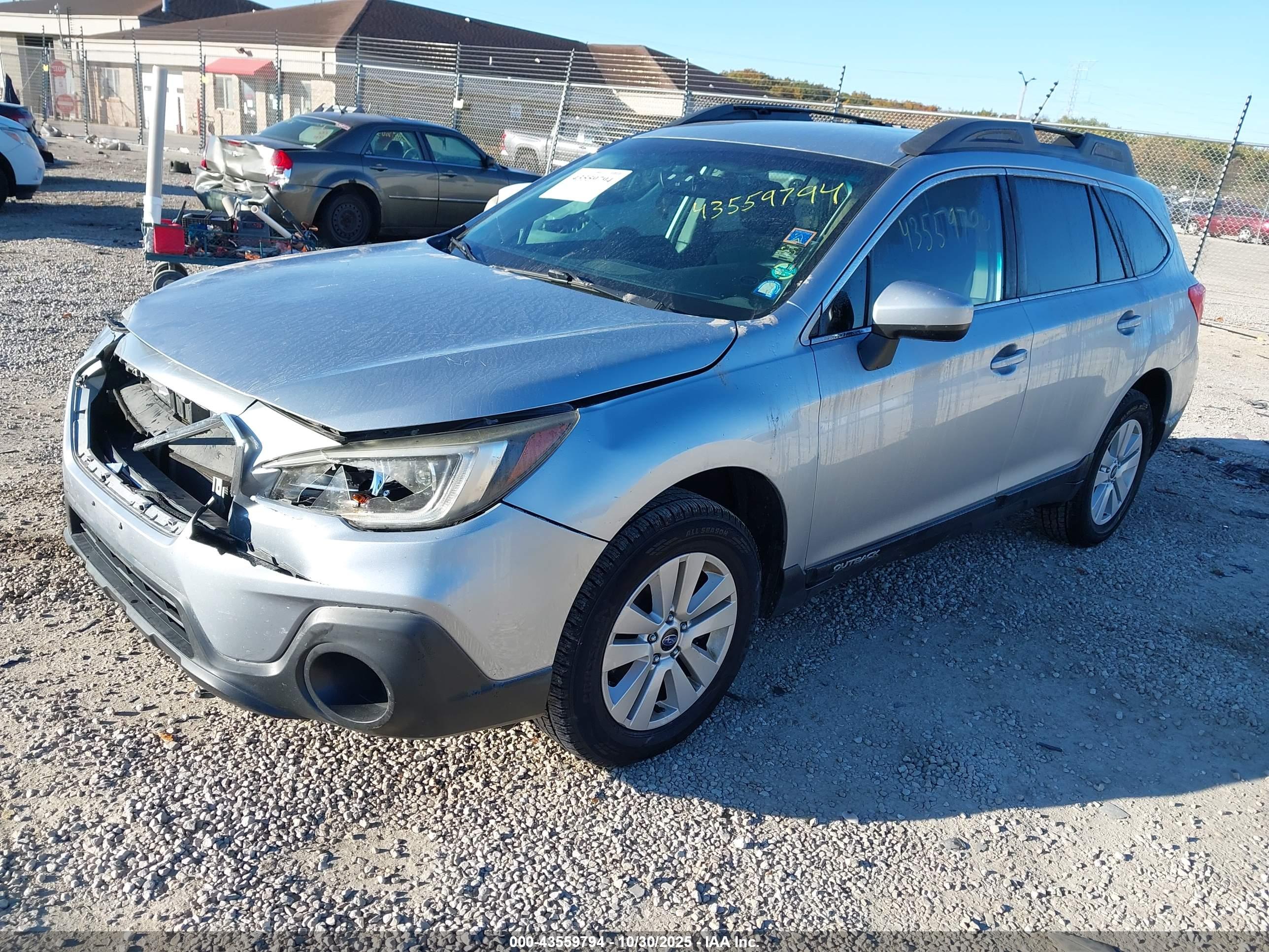SUBARU OUTBACK image 2