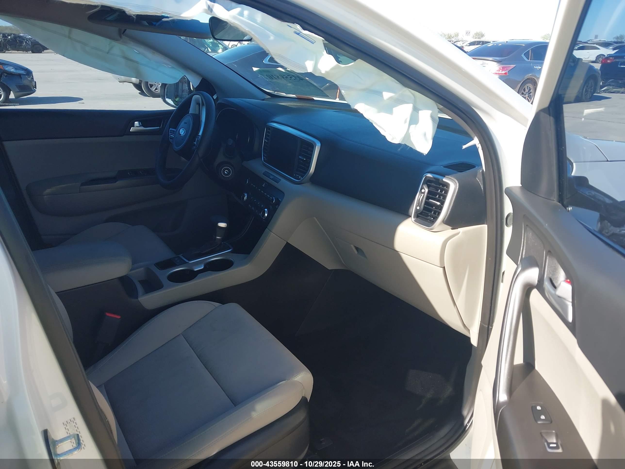 KIA SPORTAGE image 5