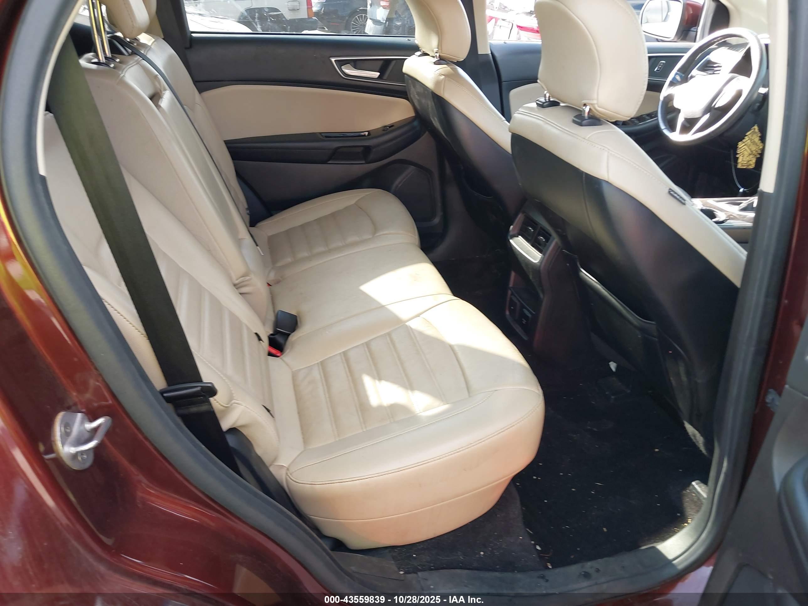 FORD EDGE image 8