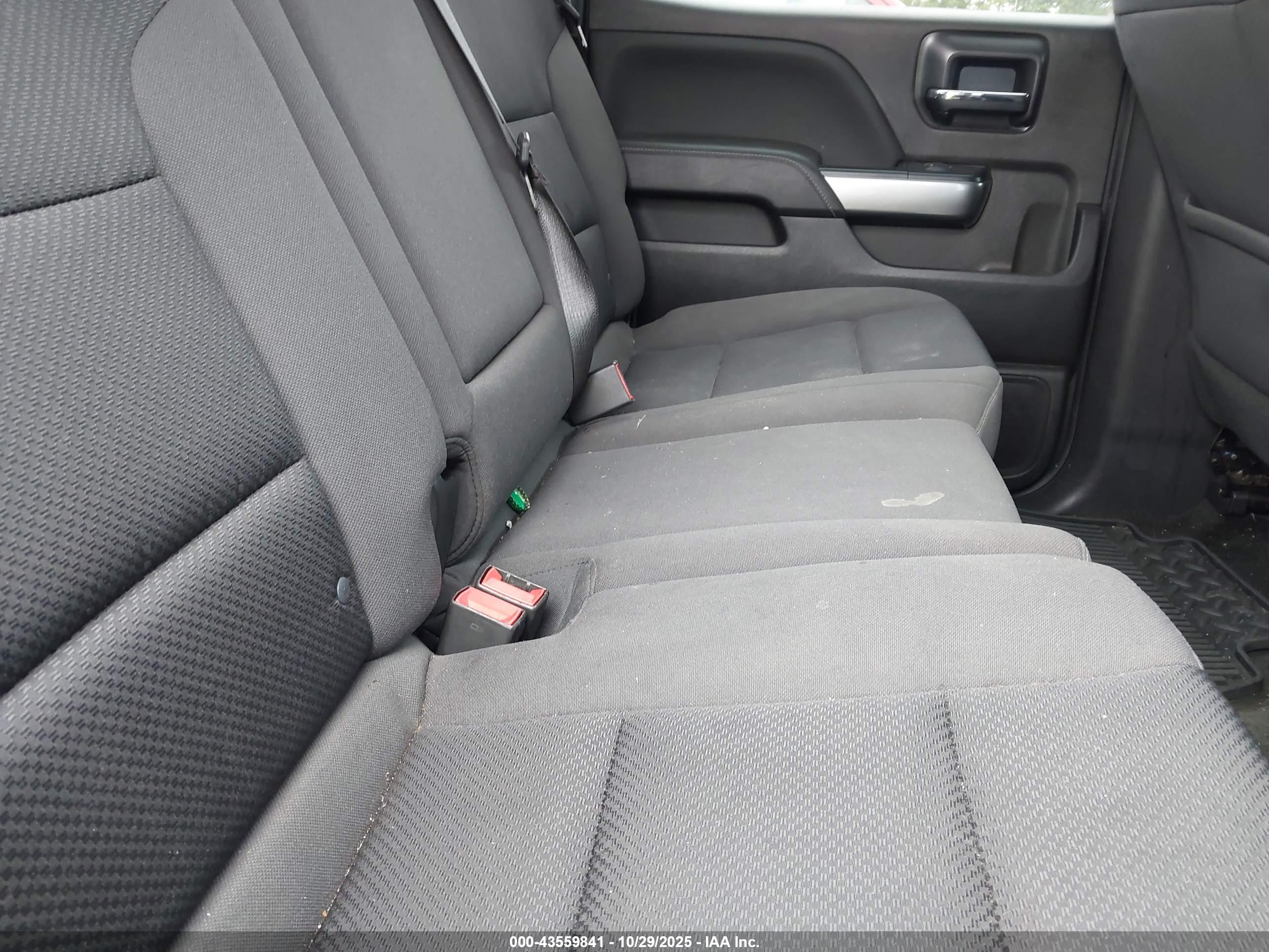 CHEVROLET SILVERADO image 8