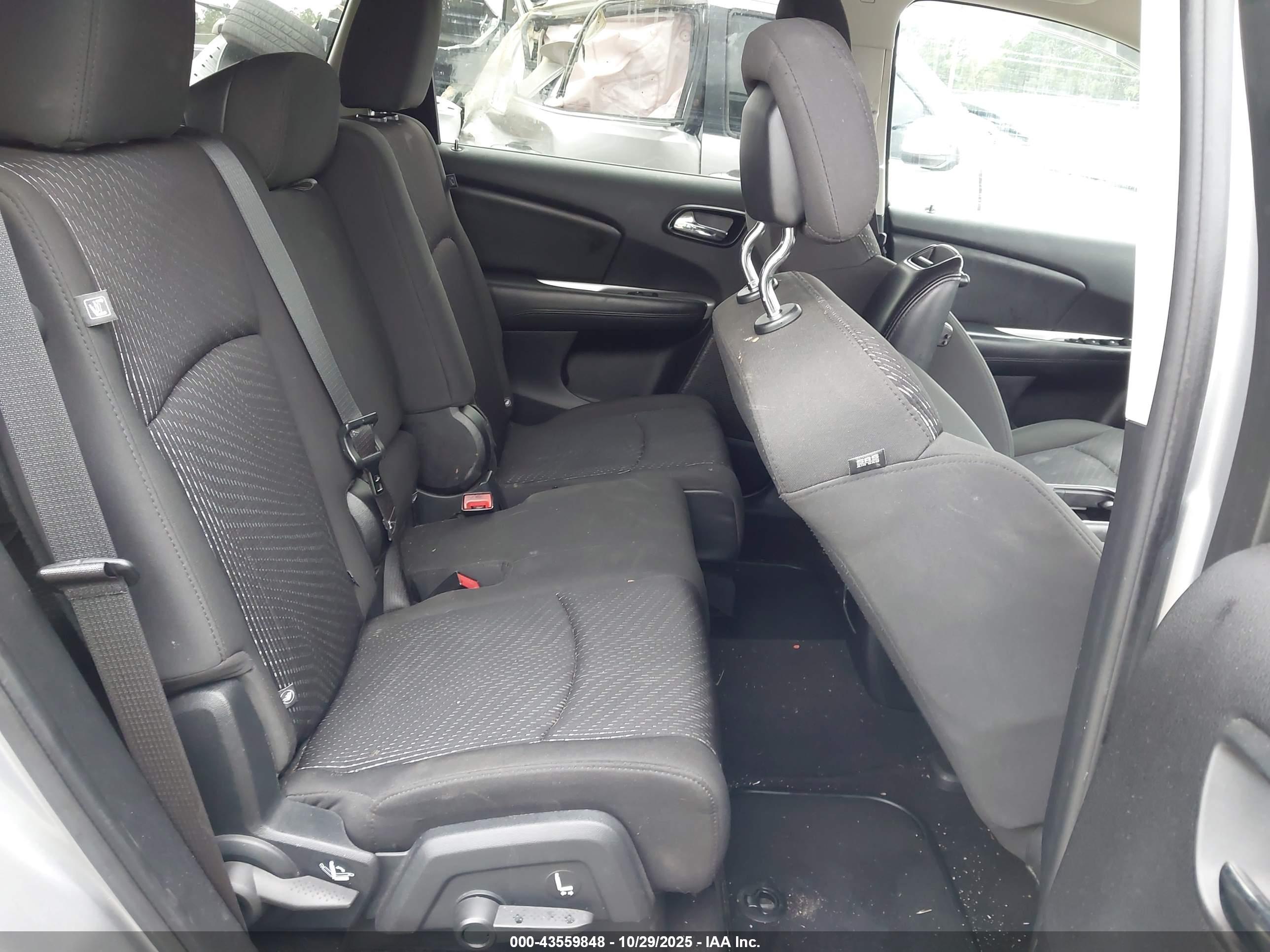 DODGE JOURNEY image 8