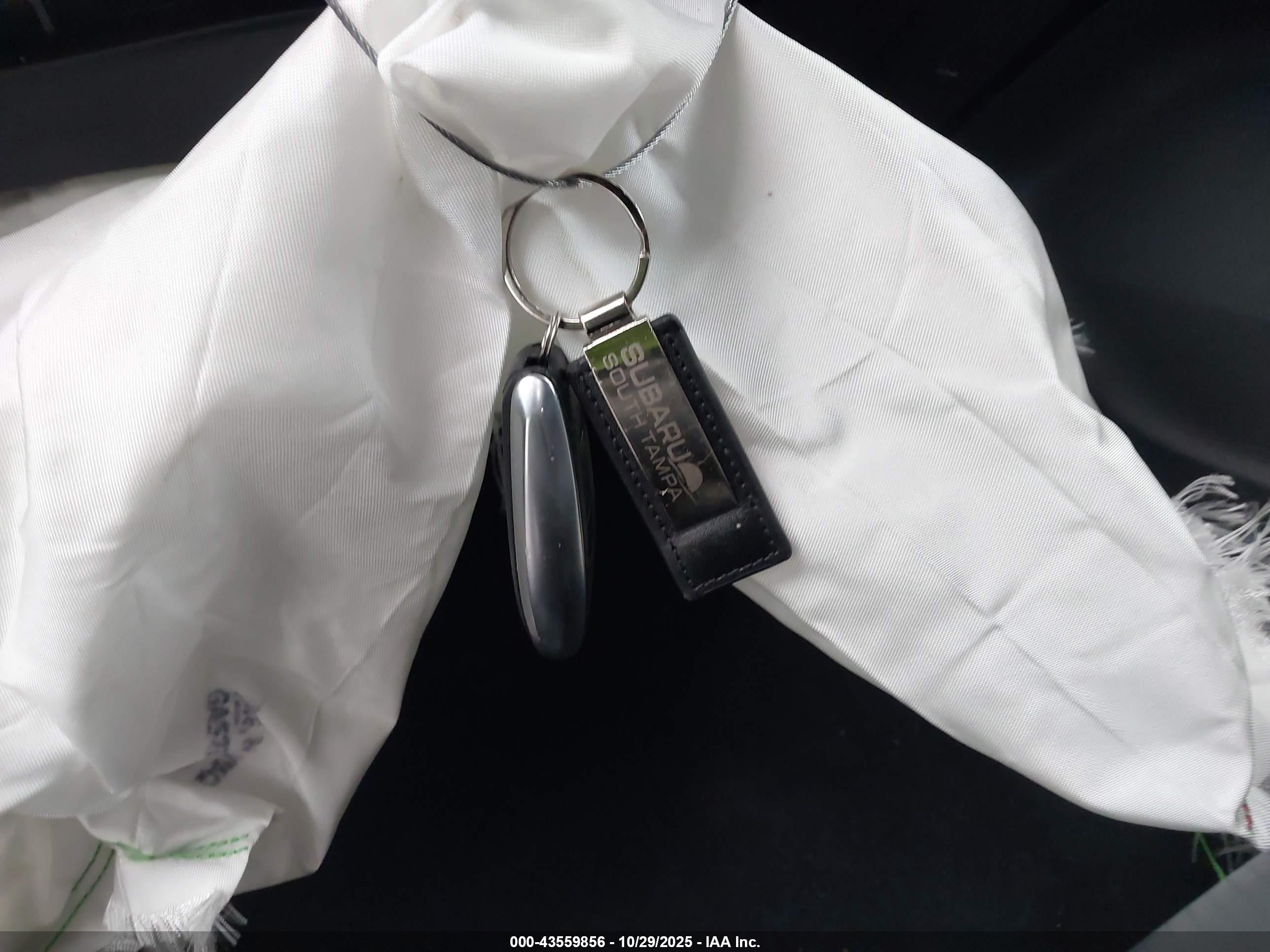 SUBARU OUTBACK image 11