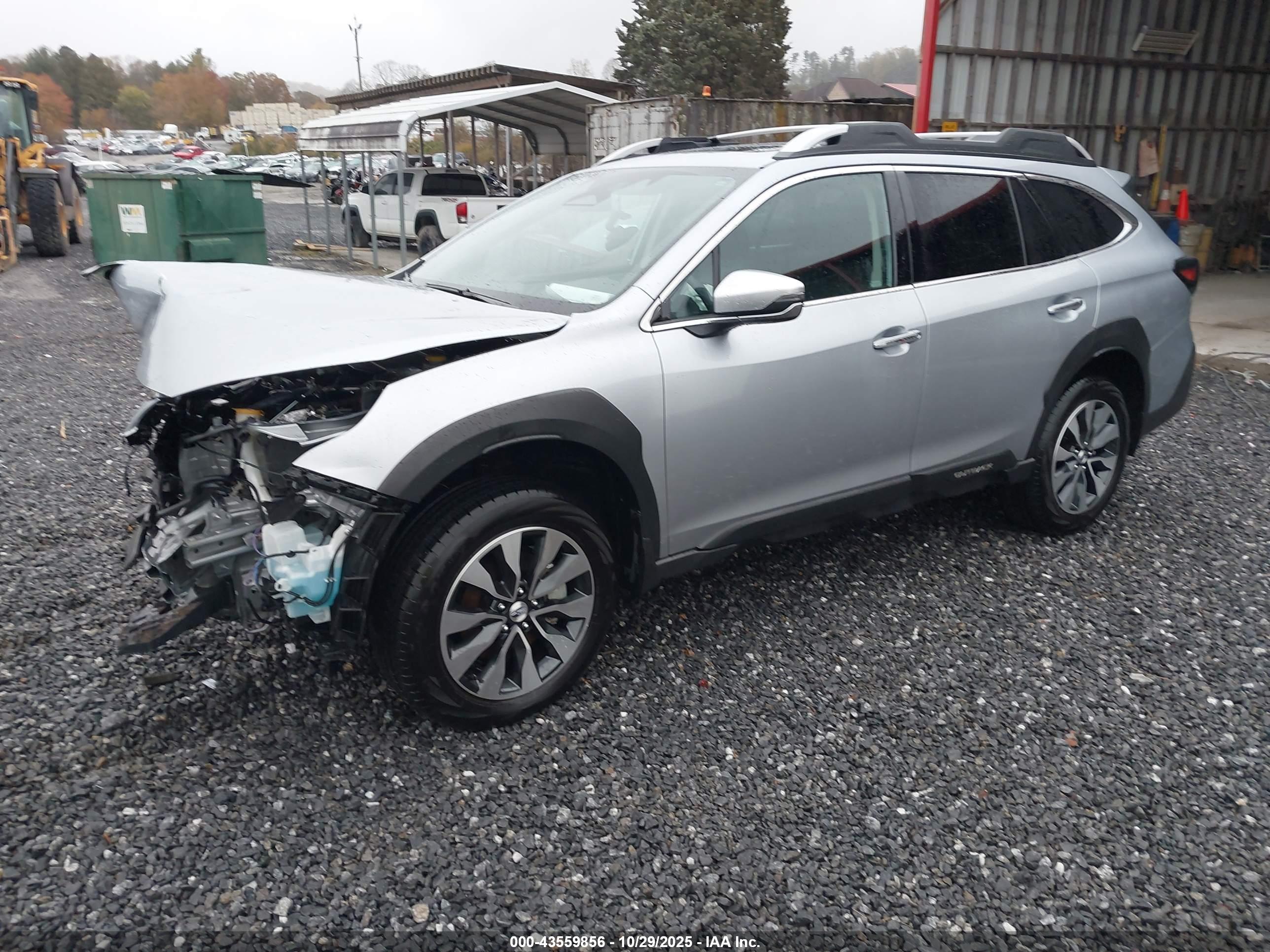 SUBARU OUTBACK image 2