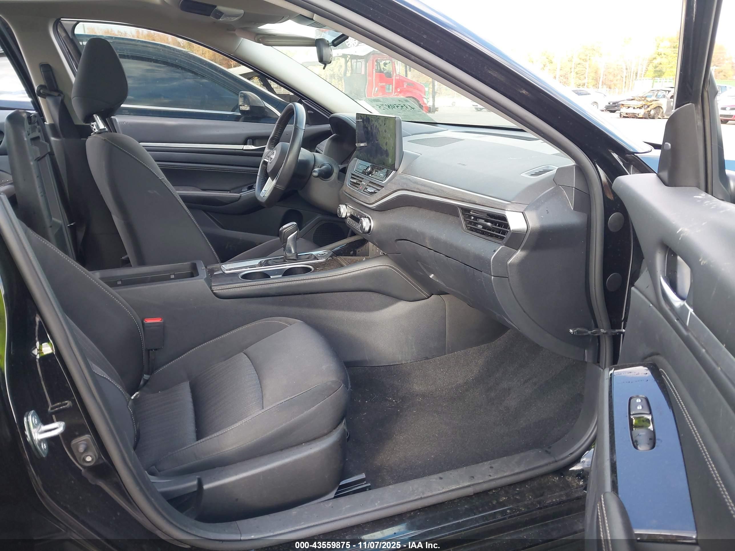 NISSAN ALTIMA image 5