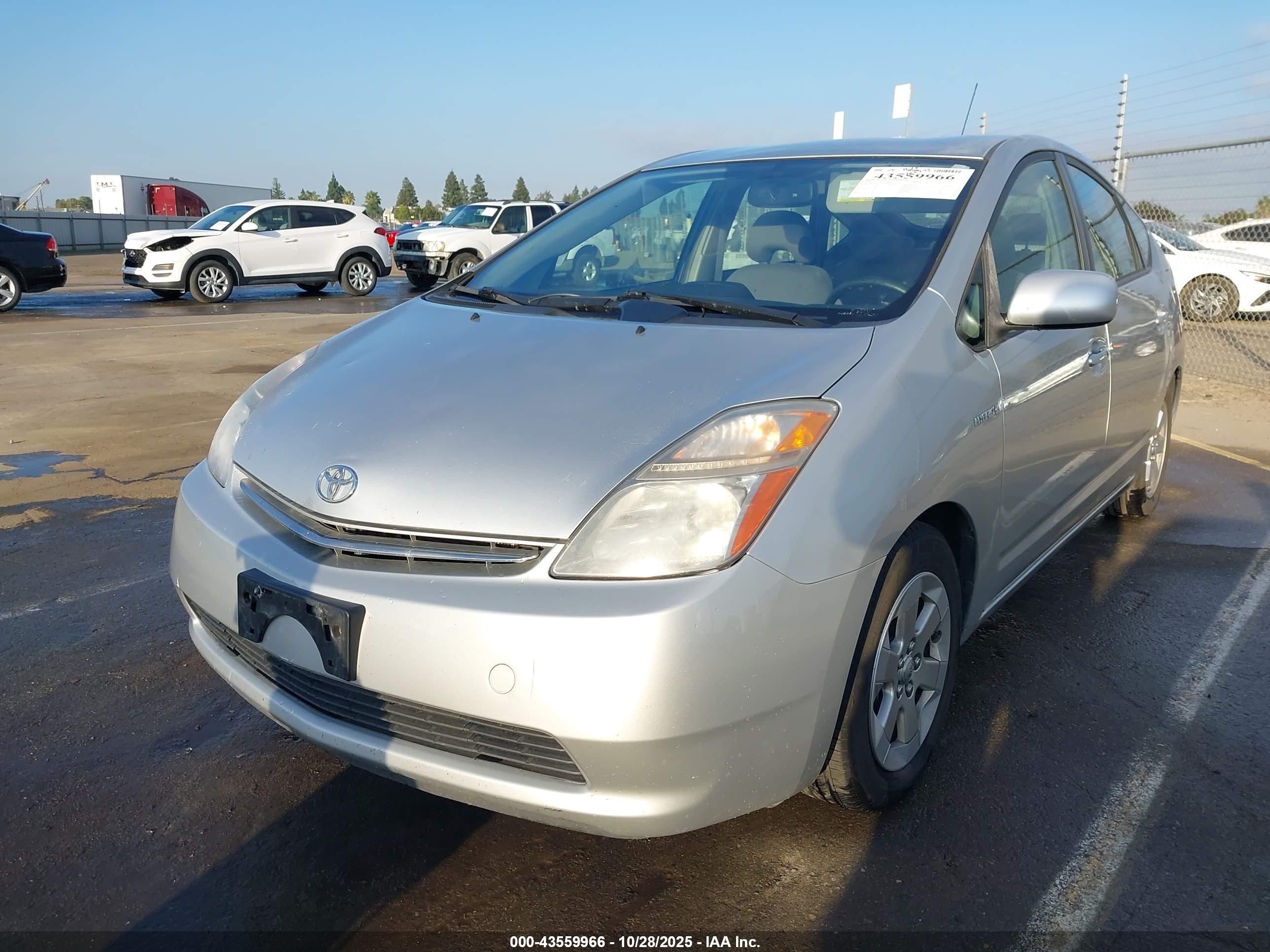 TOYOTA PRIUS image 2