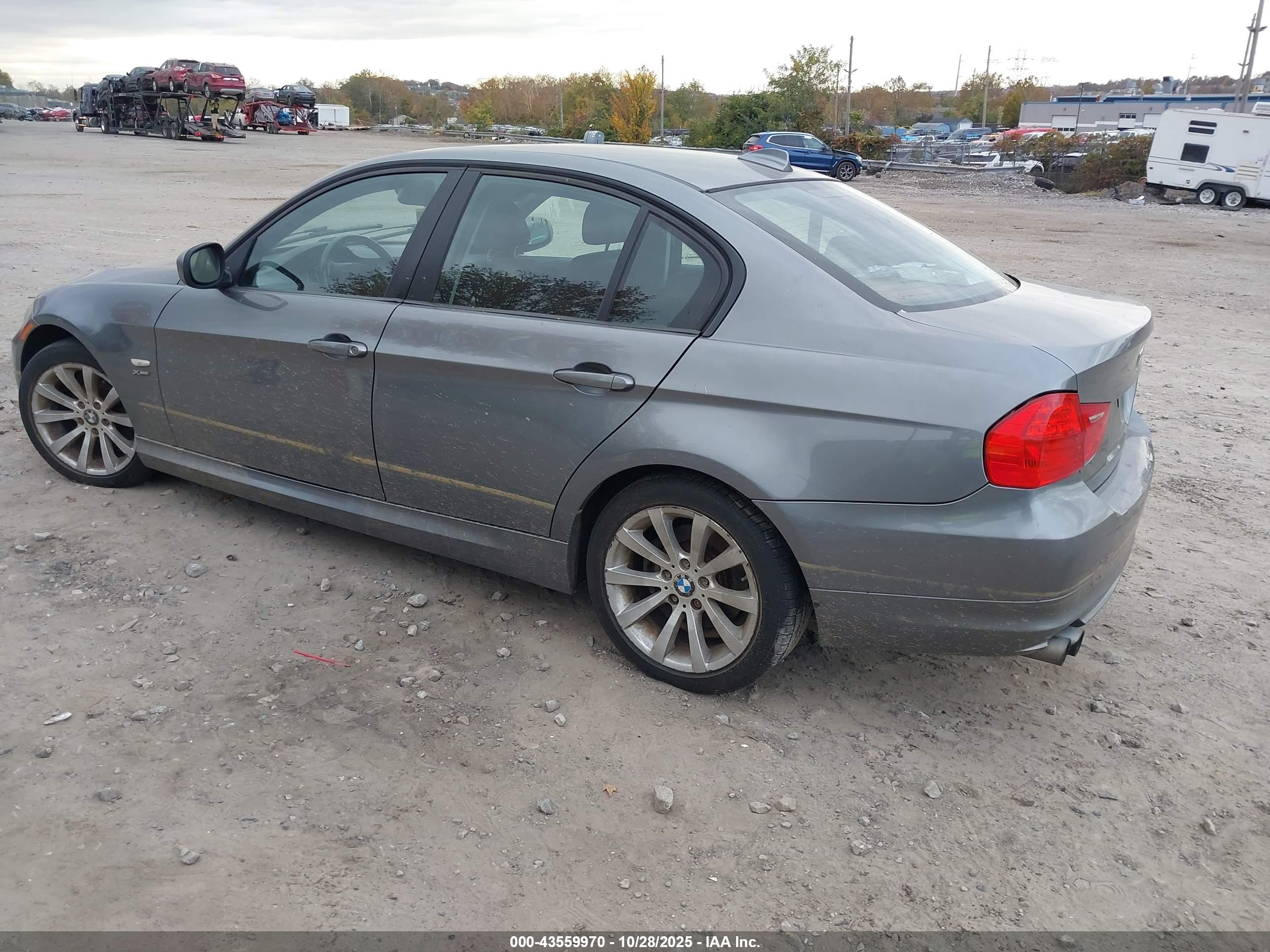 BMW 328I image 3