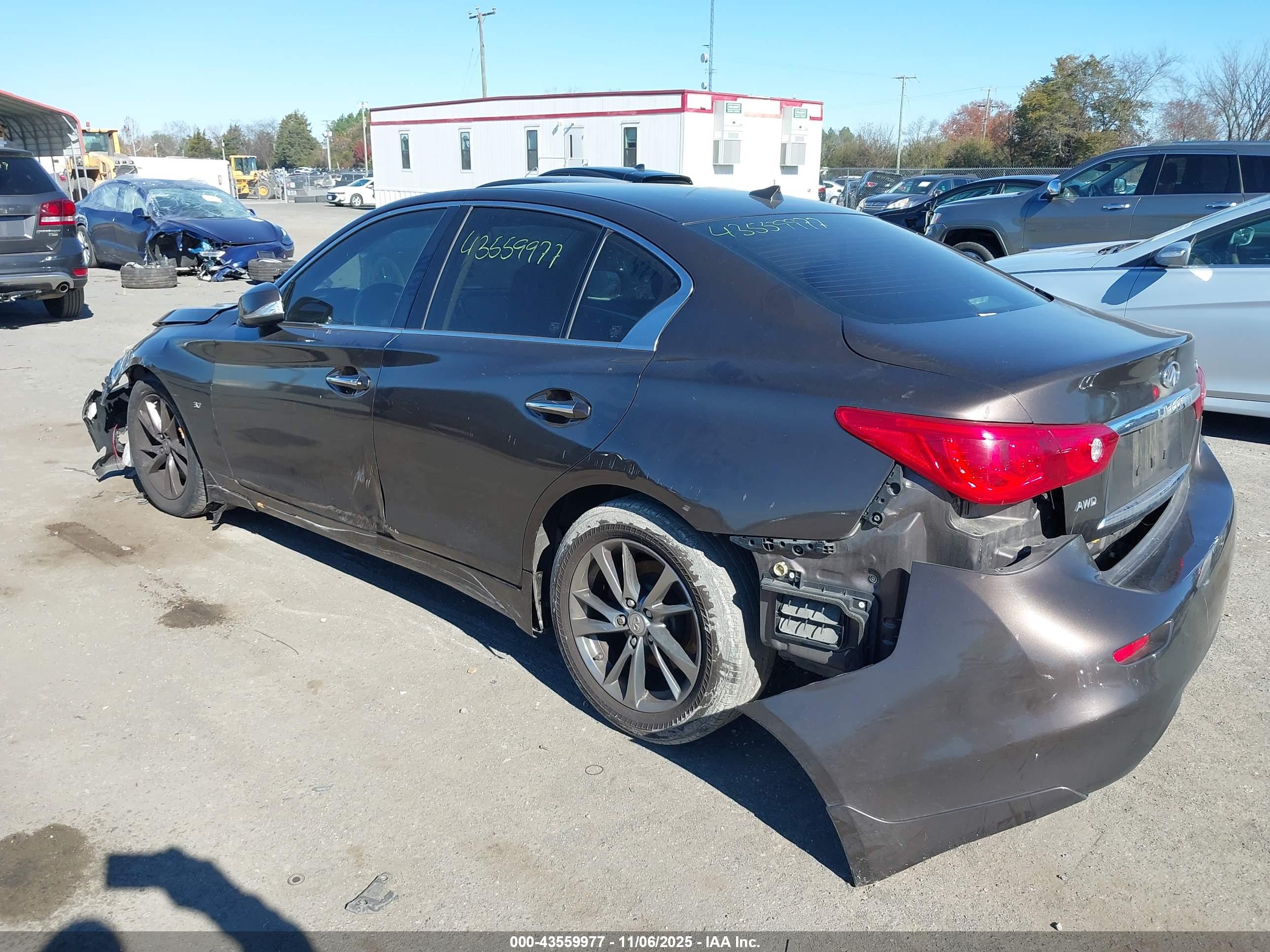 INFINITI Q50 image 3