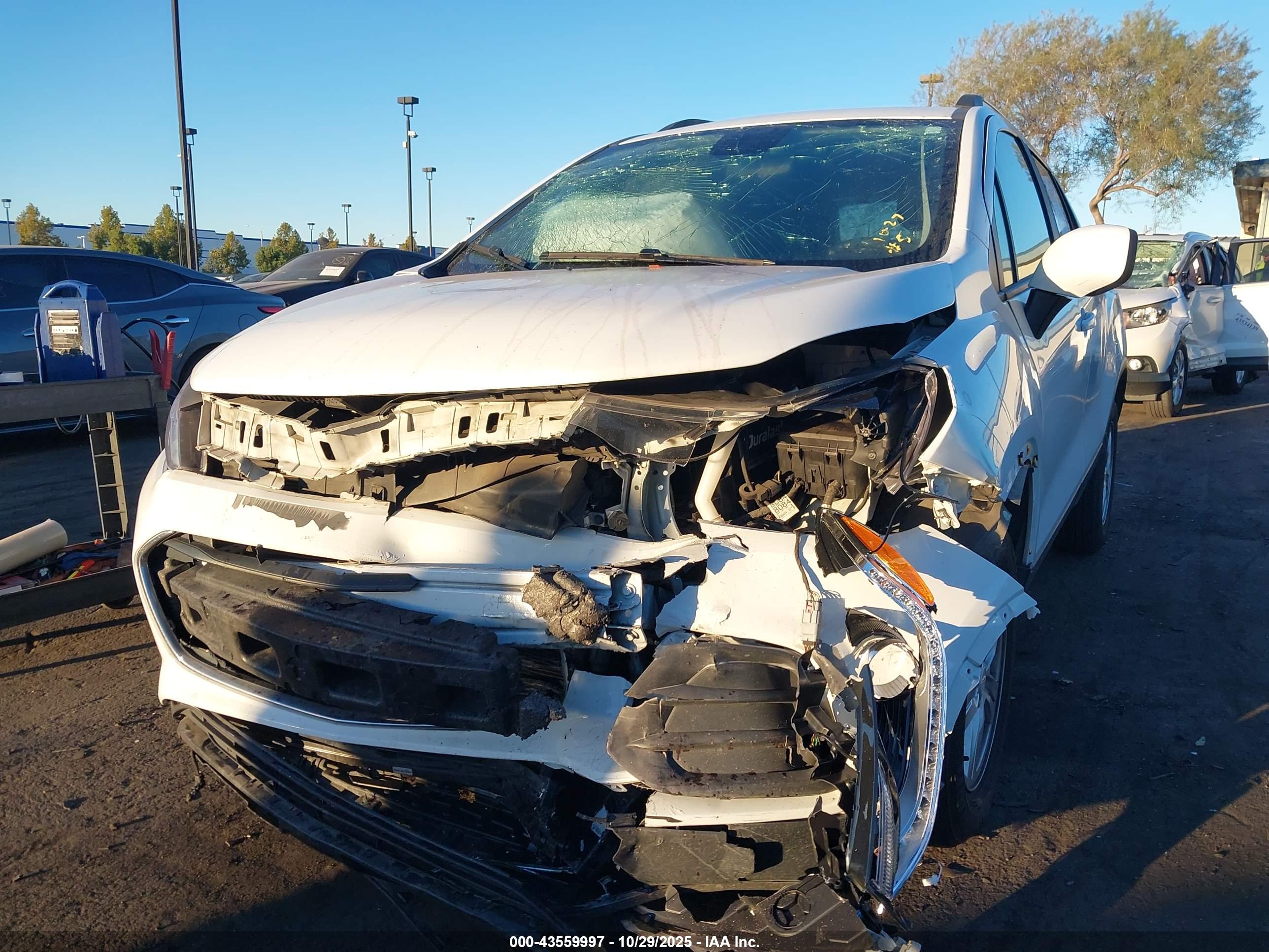 CHEVROLET TRAX image 6