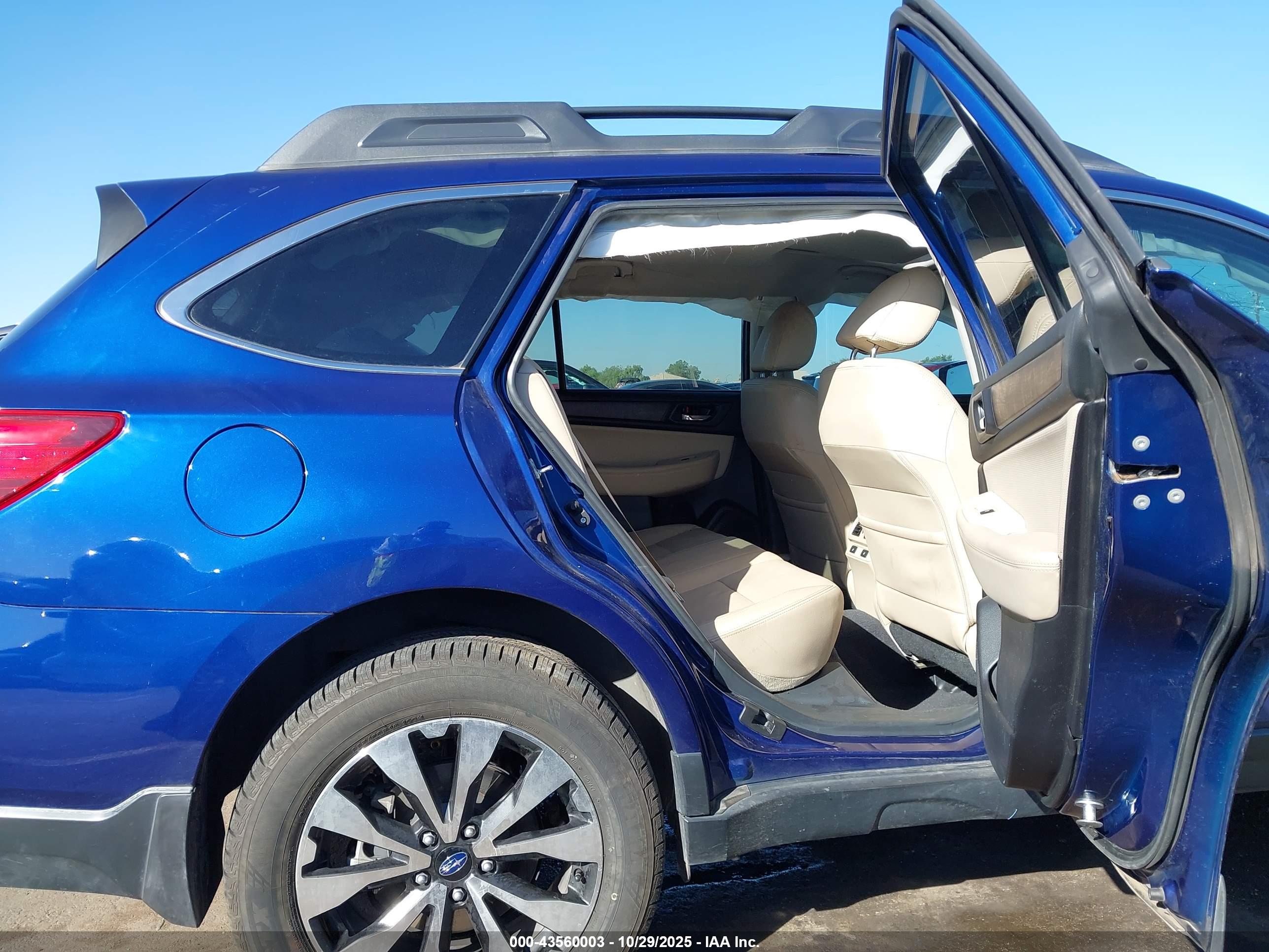 SUBARU OUTBACK image 8