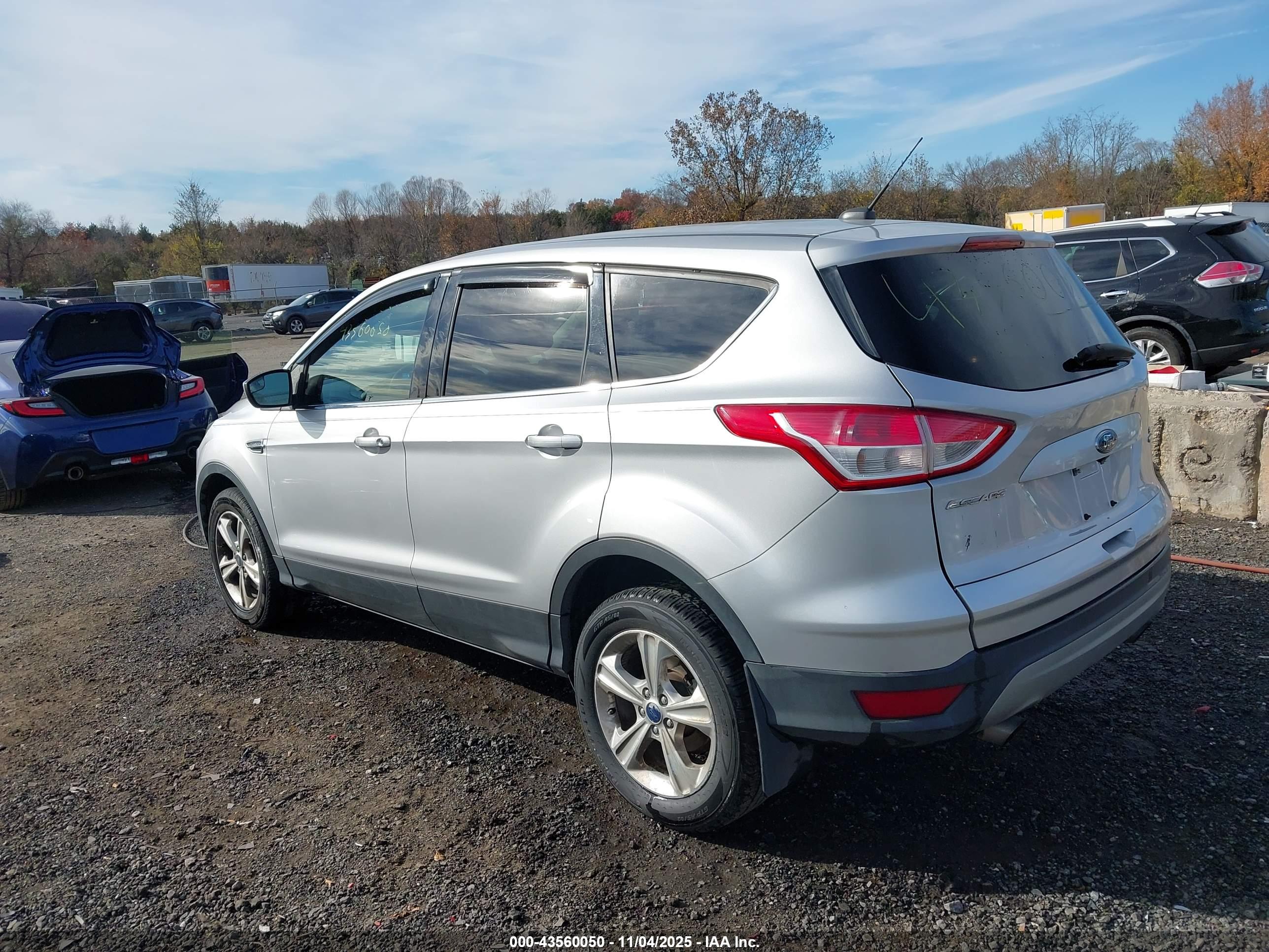 FORD ESCAPE image 3