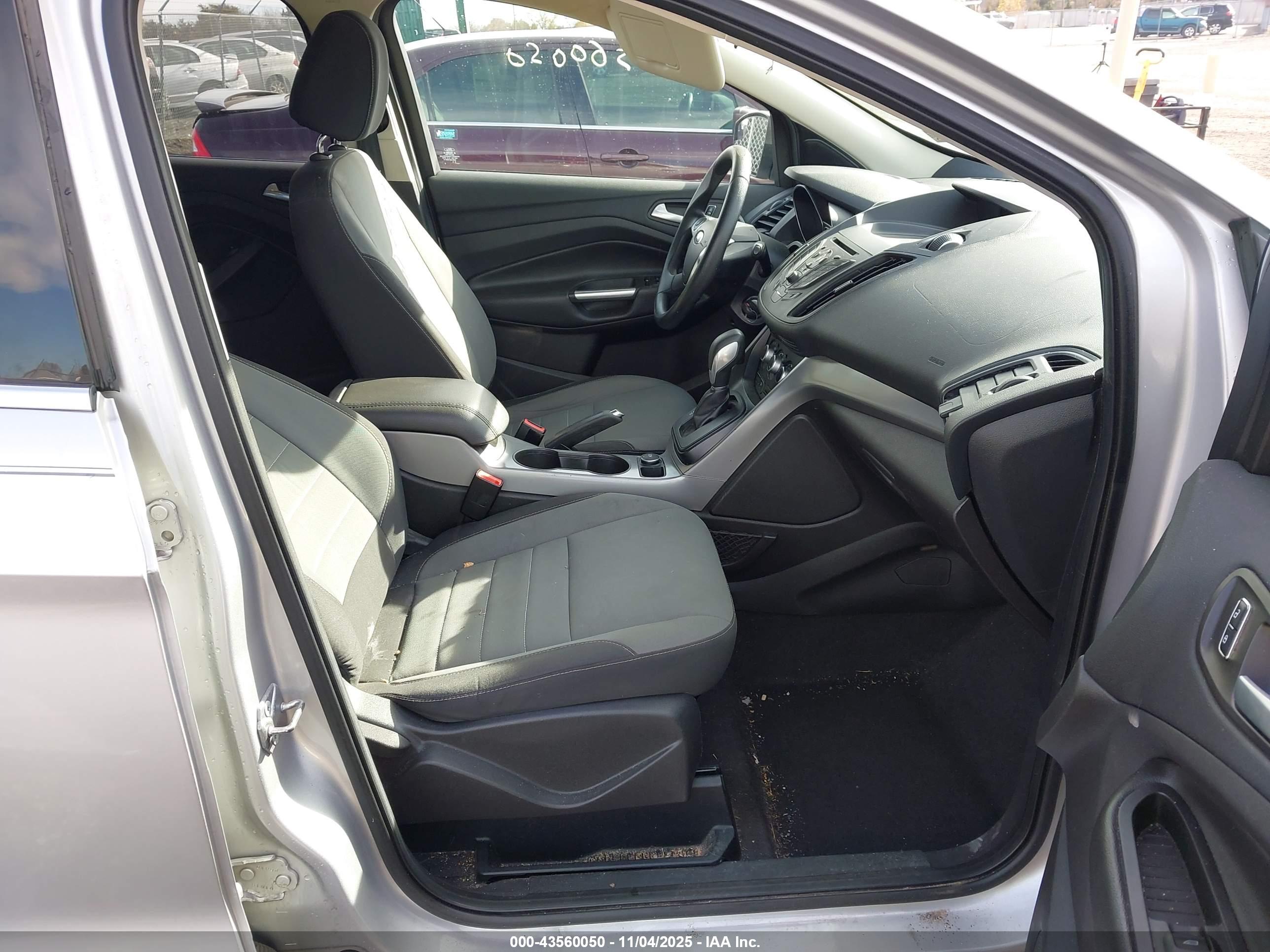 FORD ESCAPE image 5