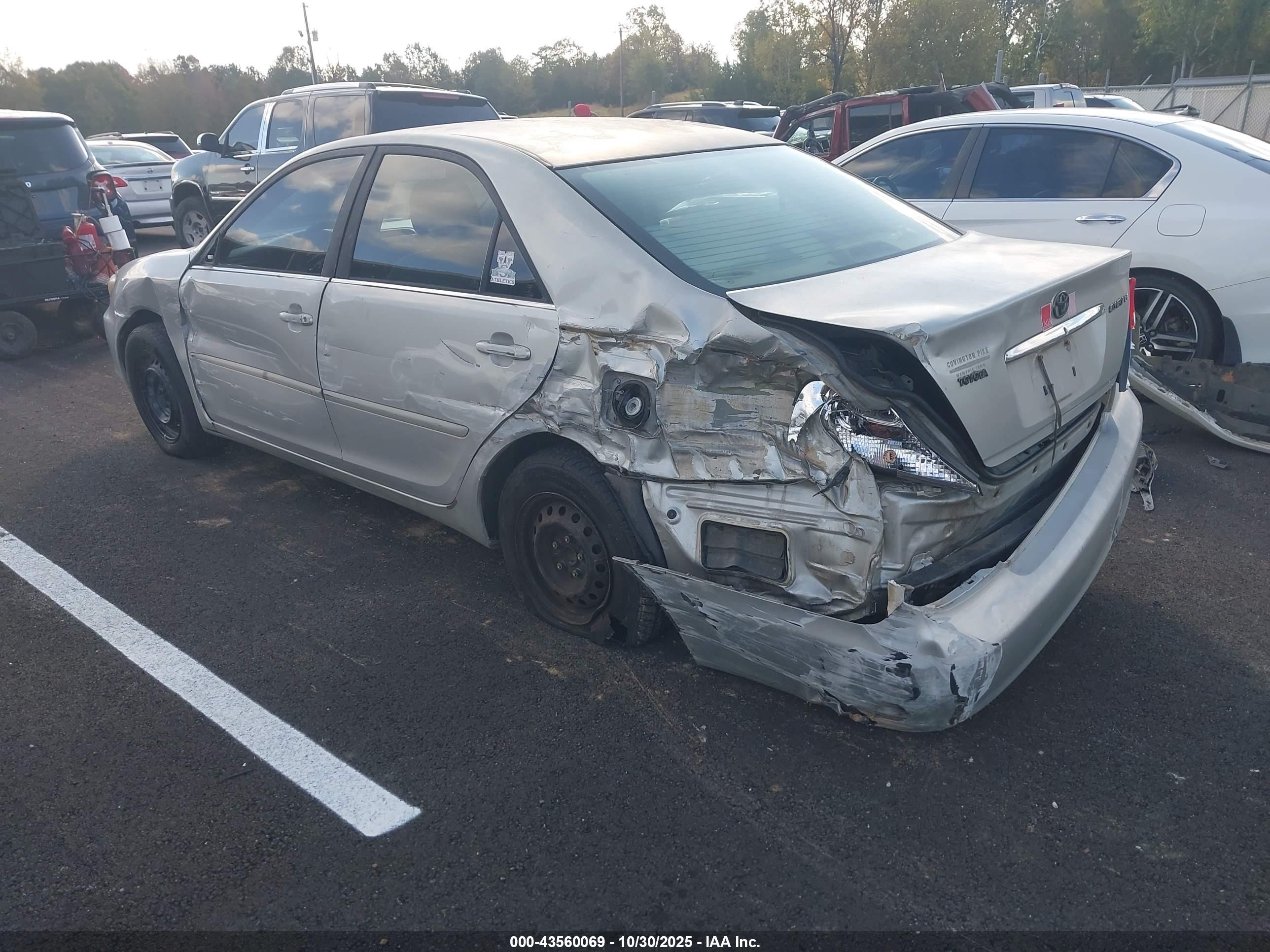 TOYOTA CAMRY image 3