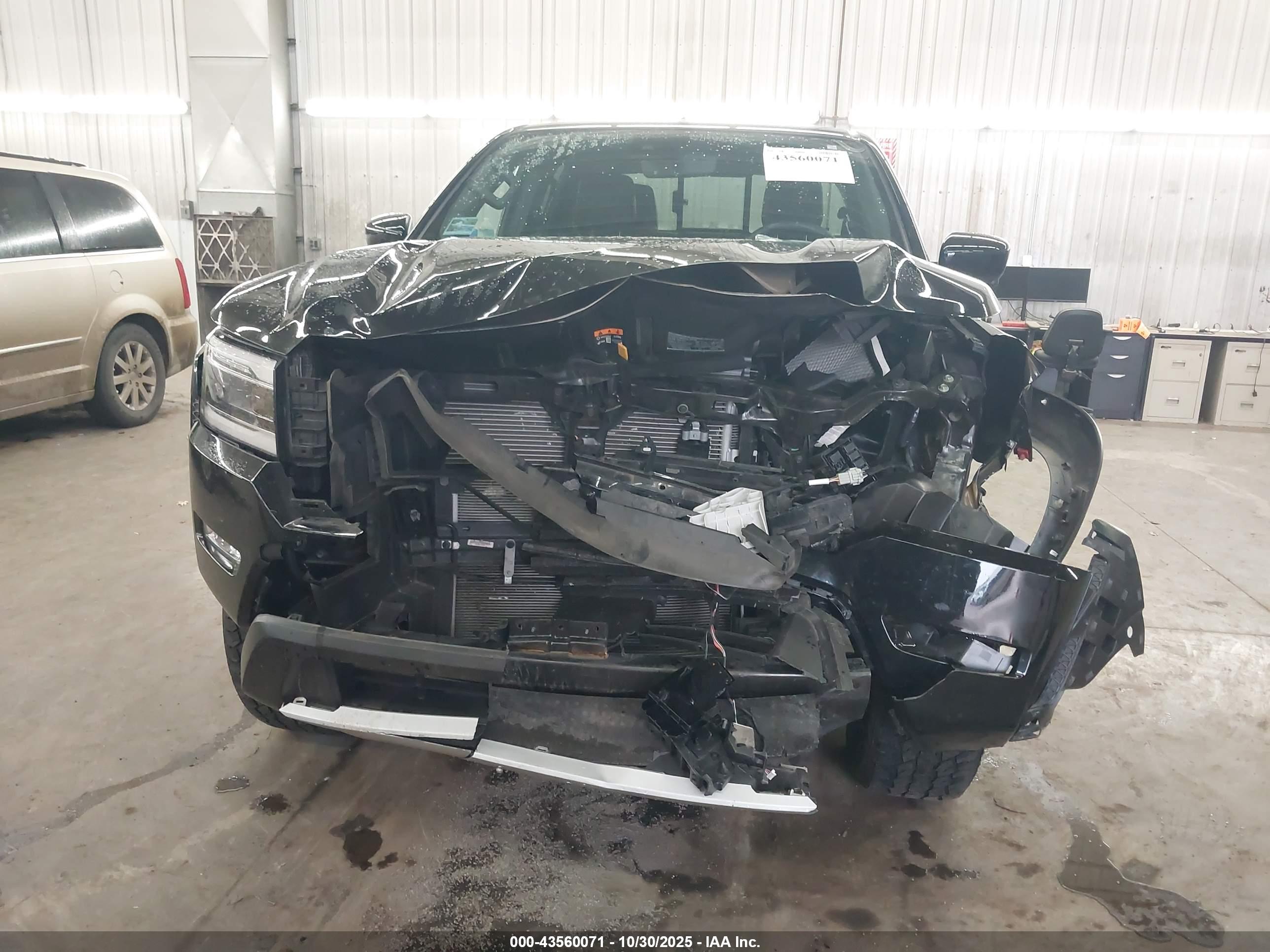NISSAN FRONTIER image 6