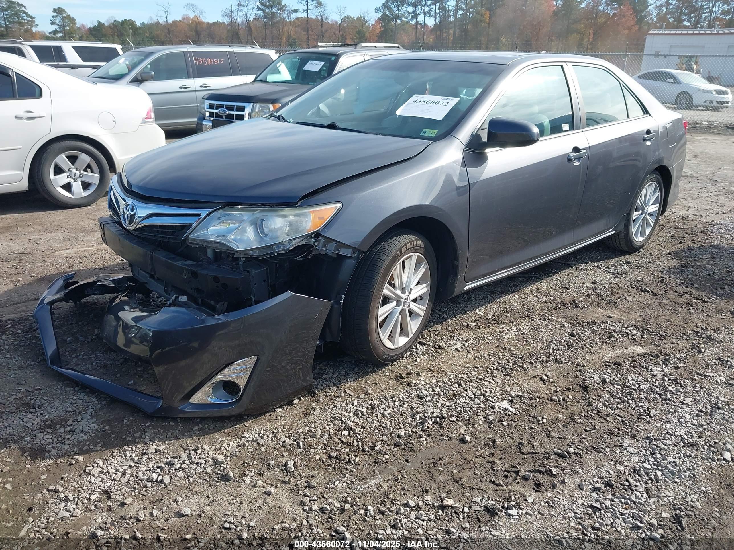 TOYOTA CAMRY image 2