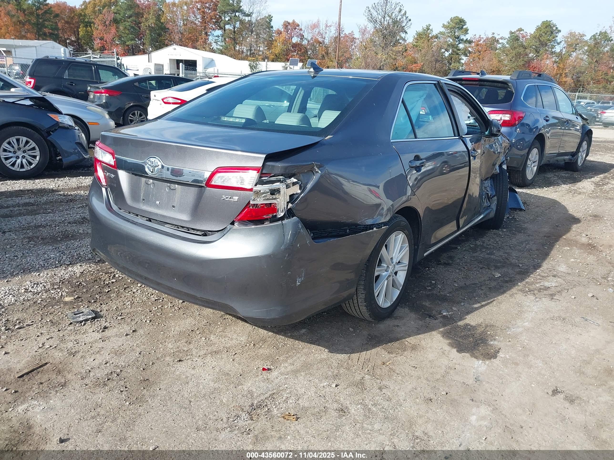 TOYOTA CAMRY image 4