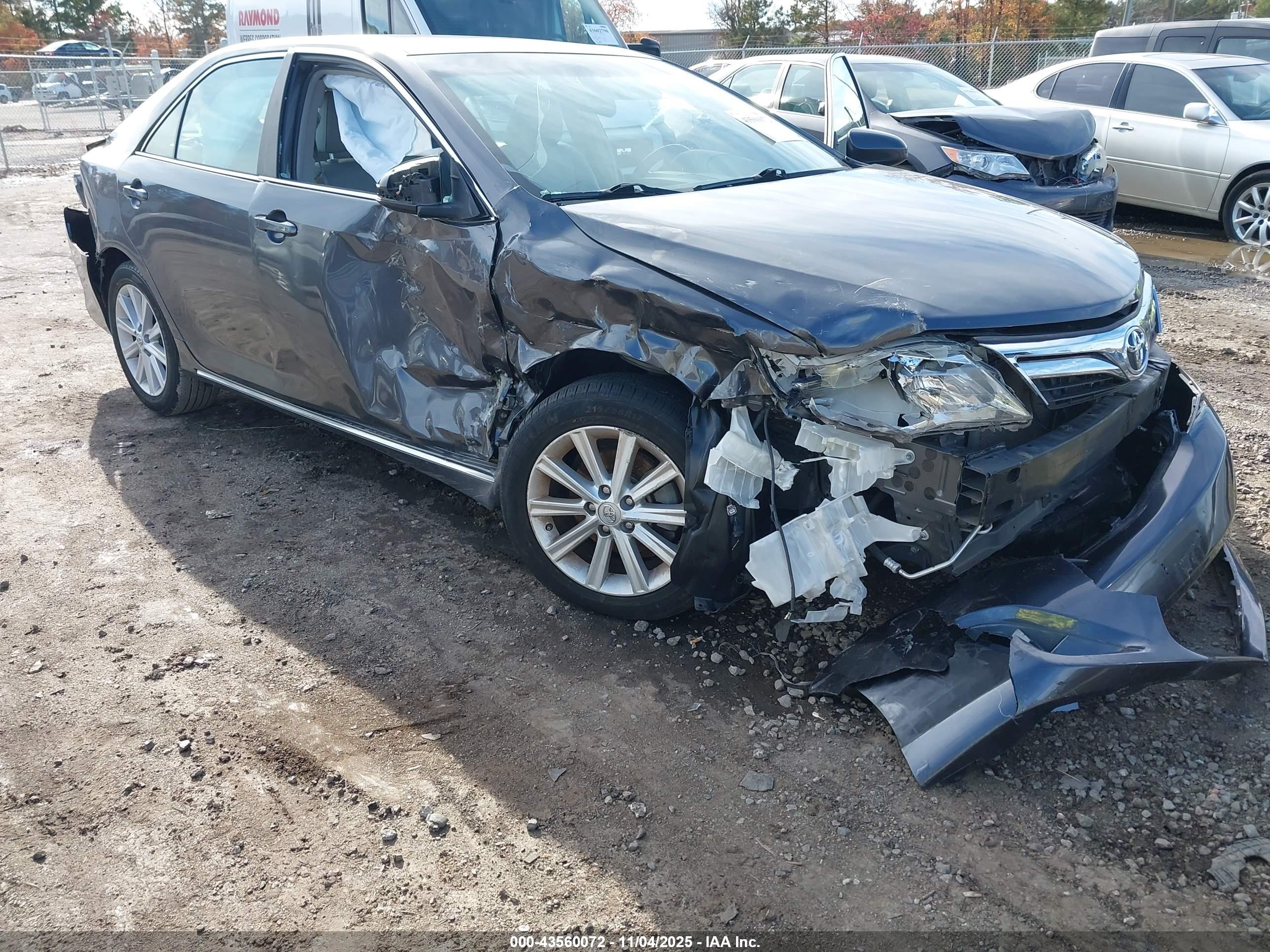 TOYOTA CAMRY image 6