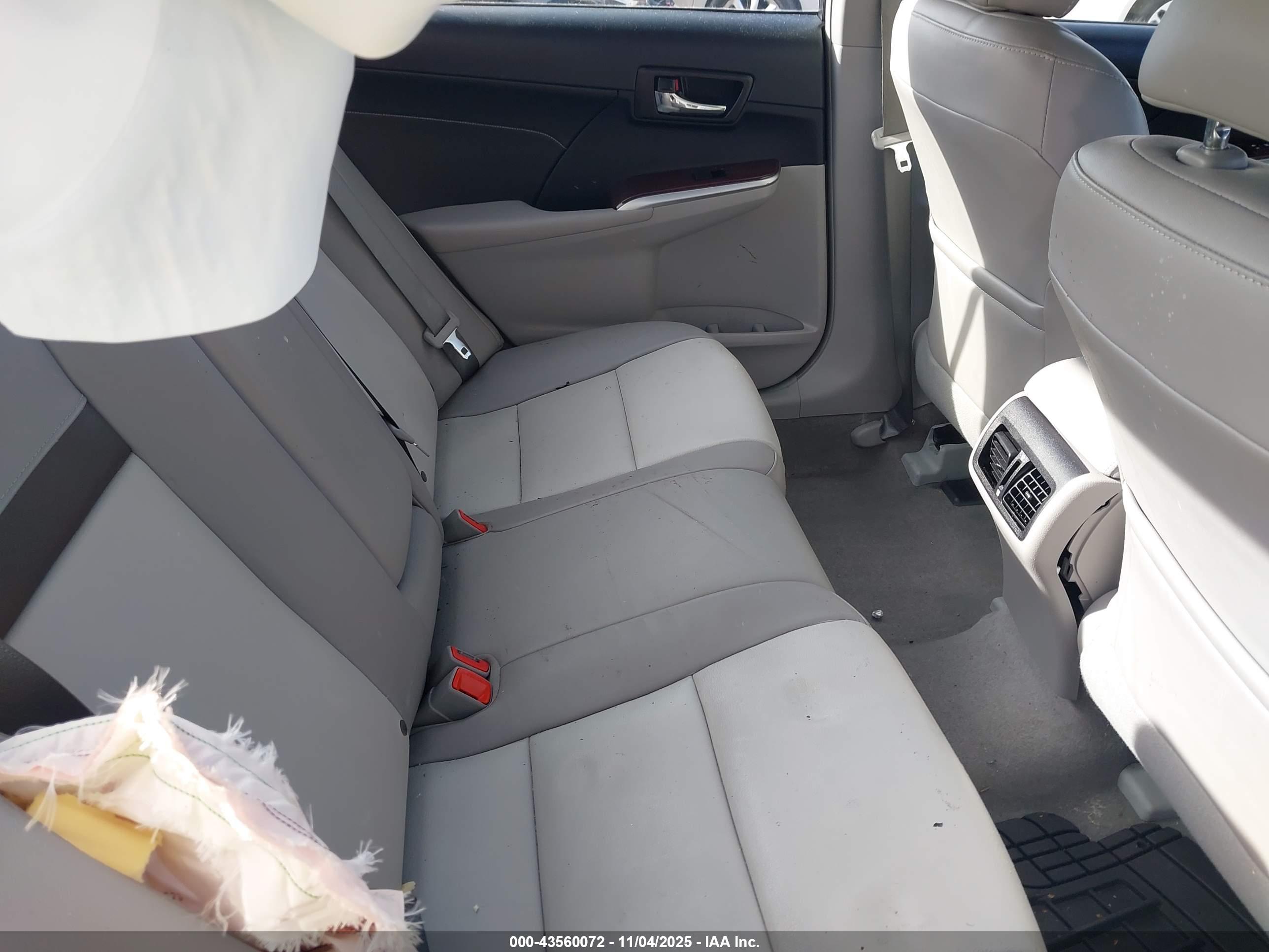 TOYOTA CAMRY image 8