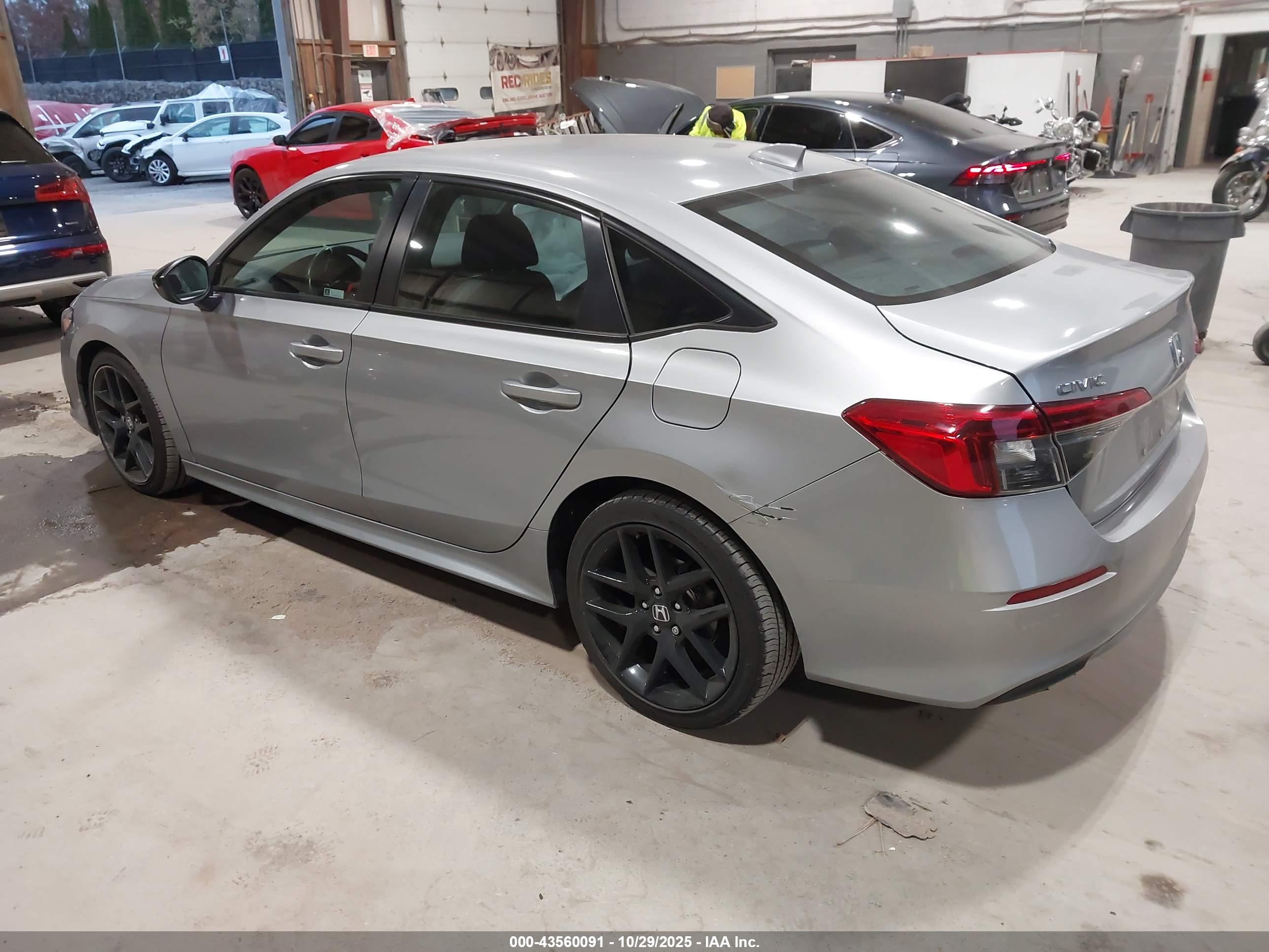 HONDA CIVIC image 3