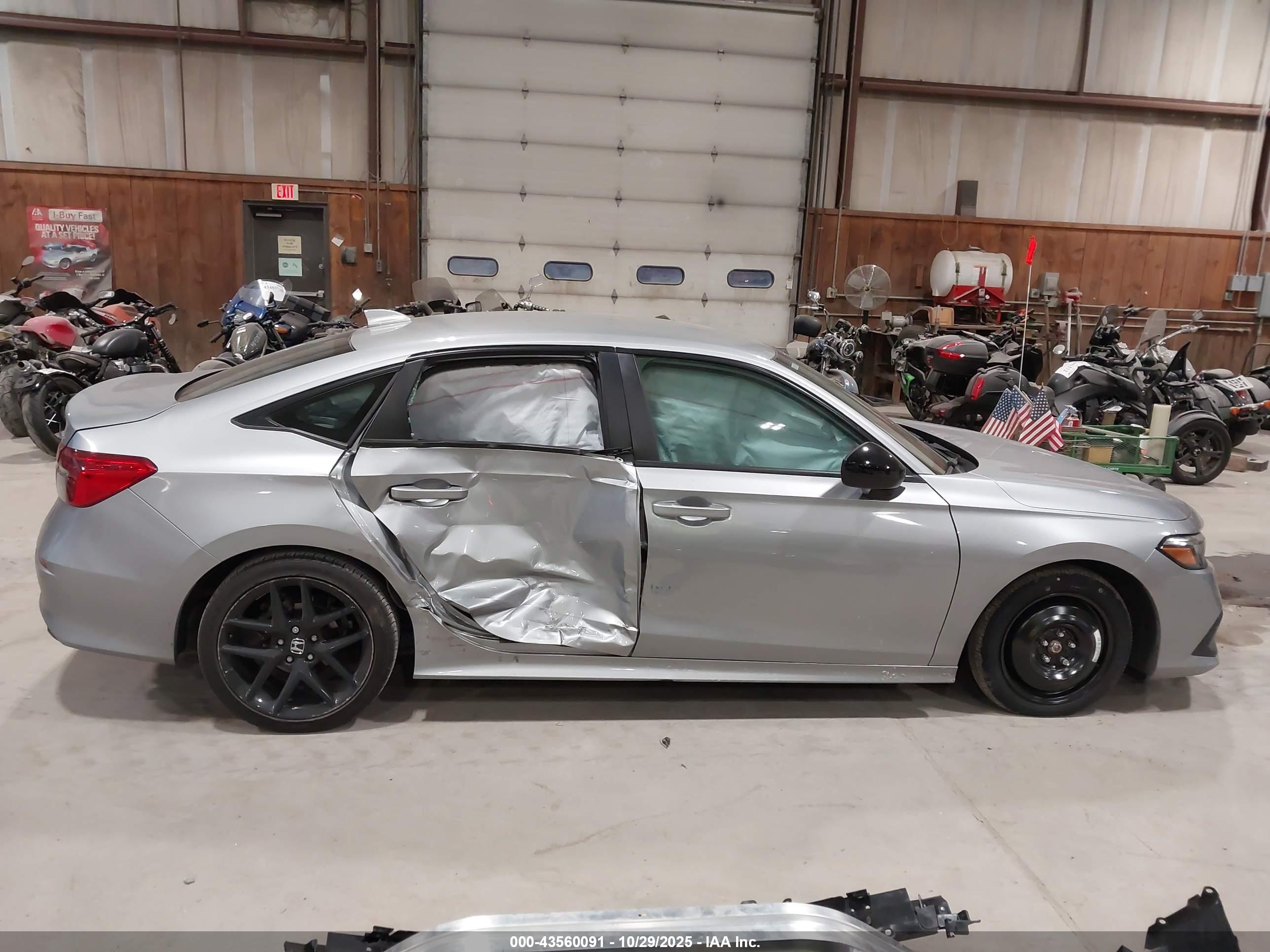 HONDA CIVIC image 6