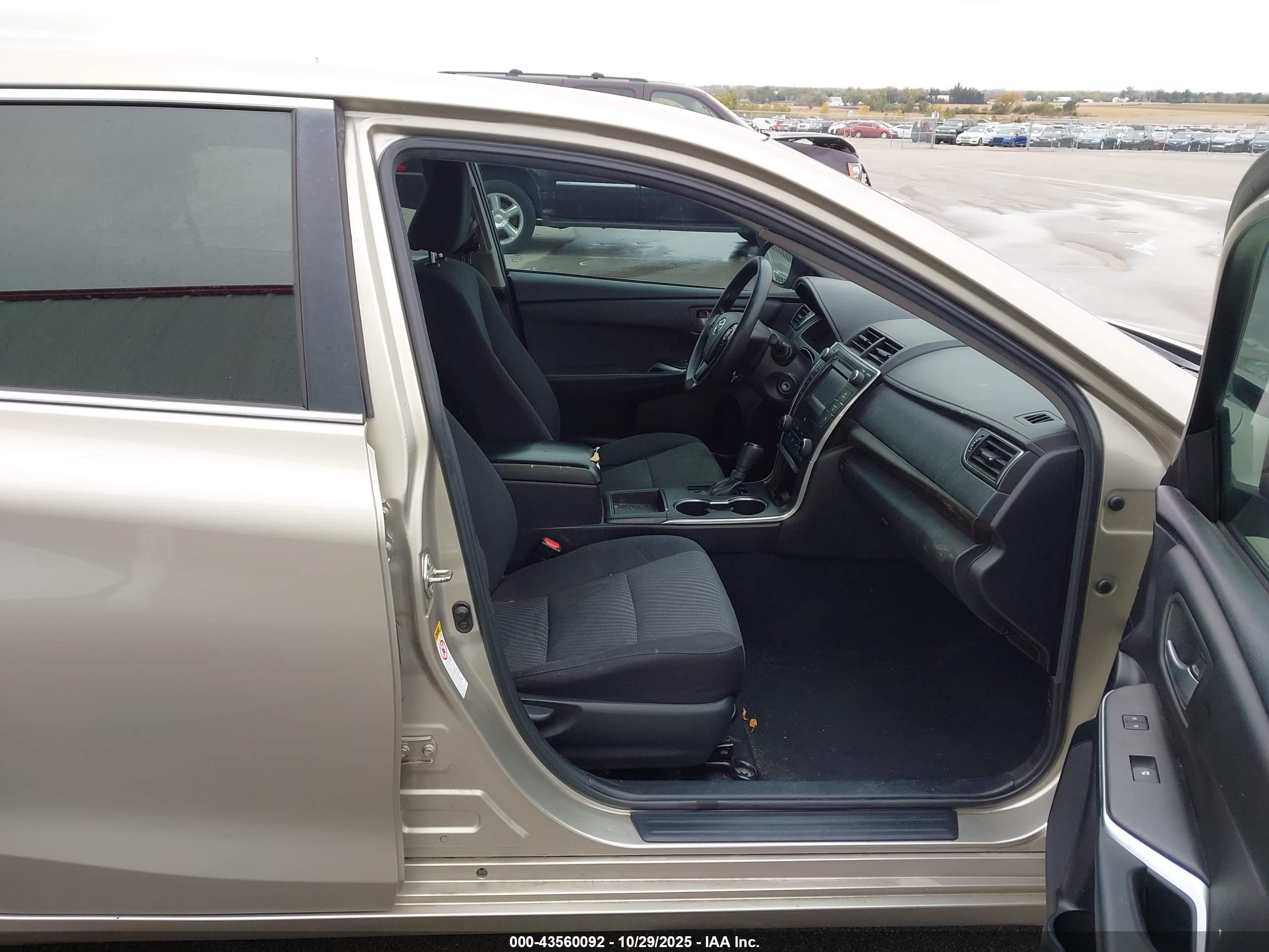 TOYOTA CAMRY image 5