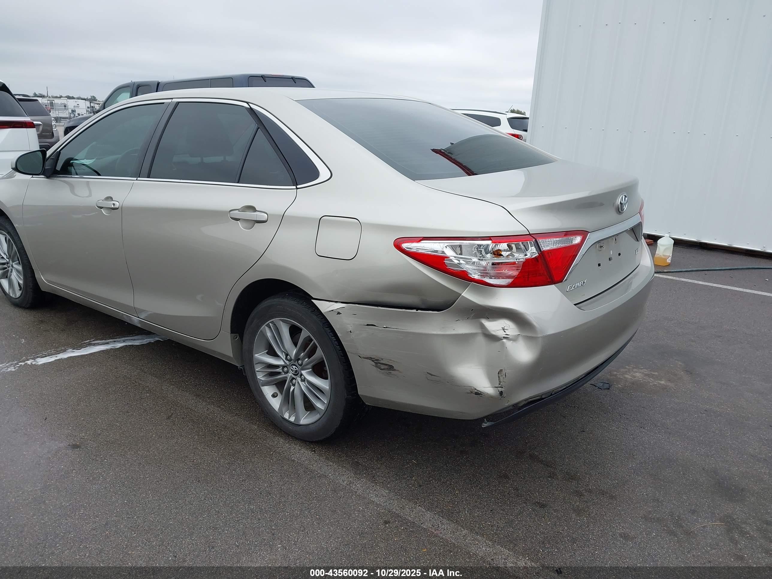 TOYOTA CAMRY image 6