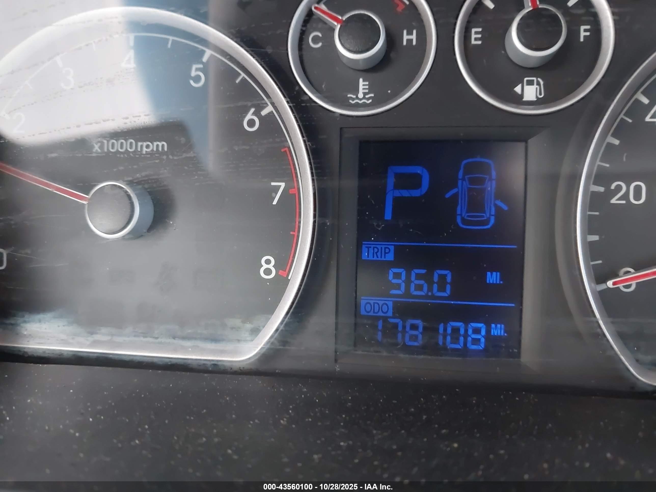 HYUNDAI ELANTRA image 7