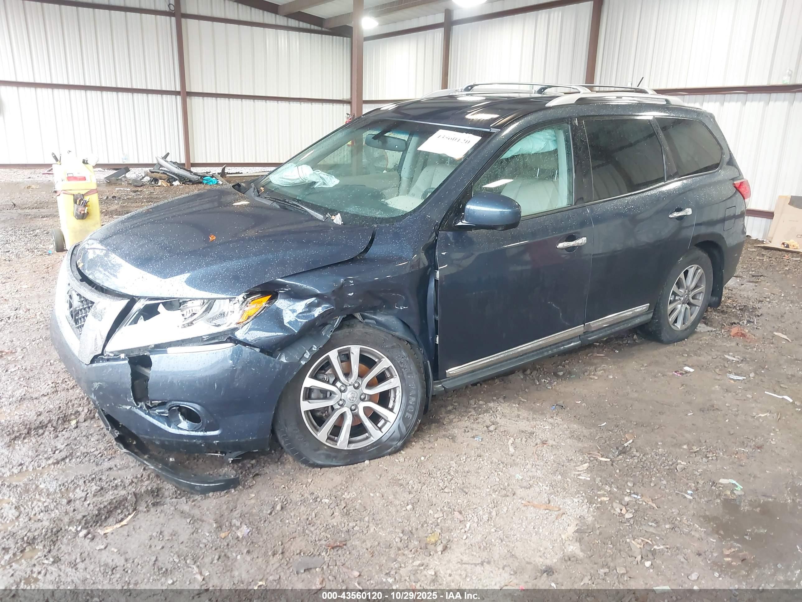 NISSAN PATHFINDER image 2