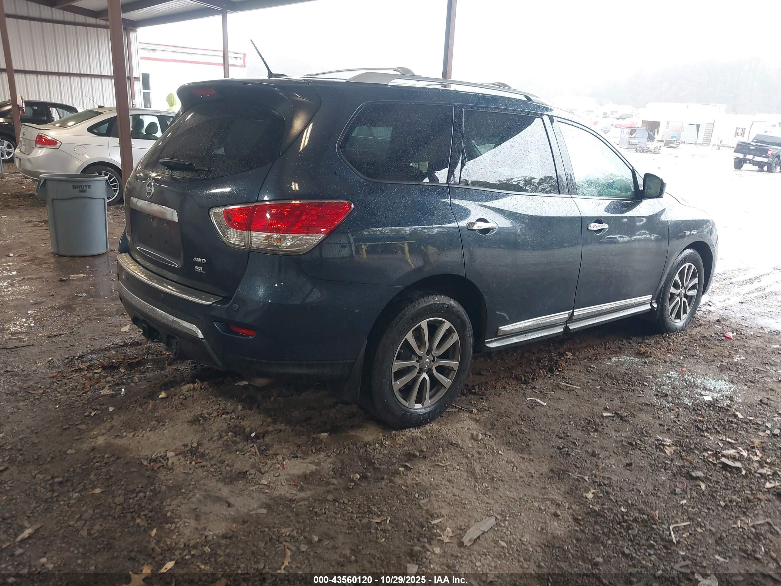 NISSAN PATHFINDER image 4