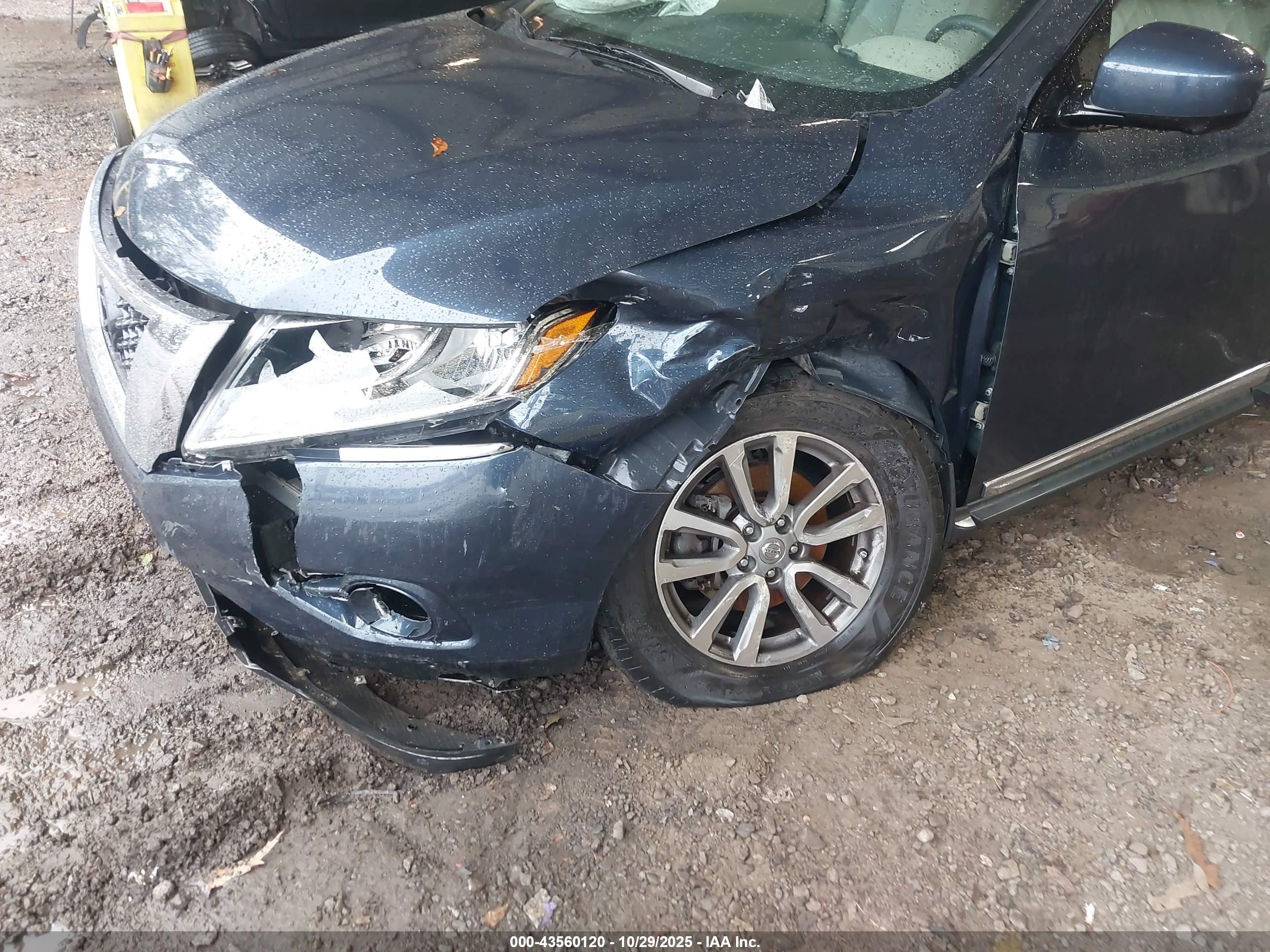 NISSAN PATHFINDER image 6