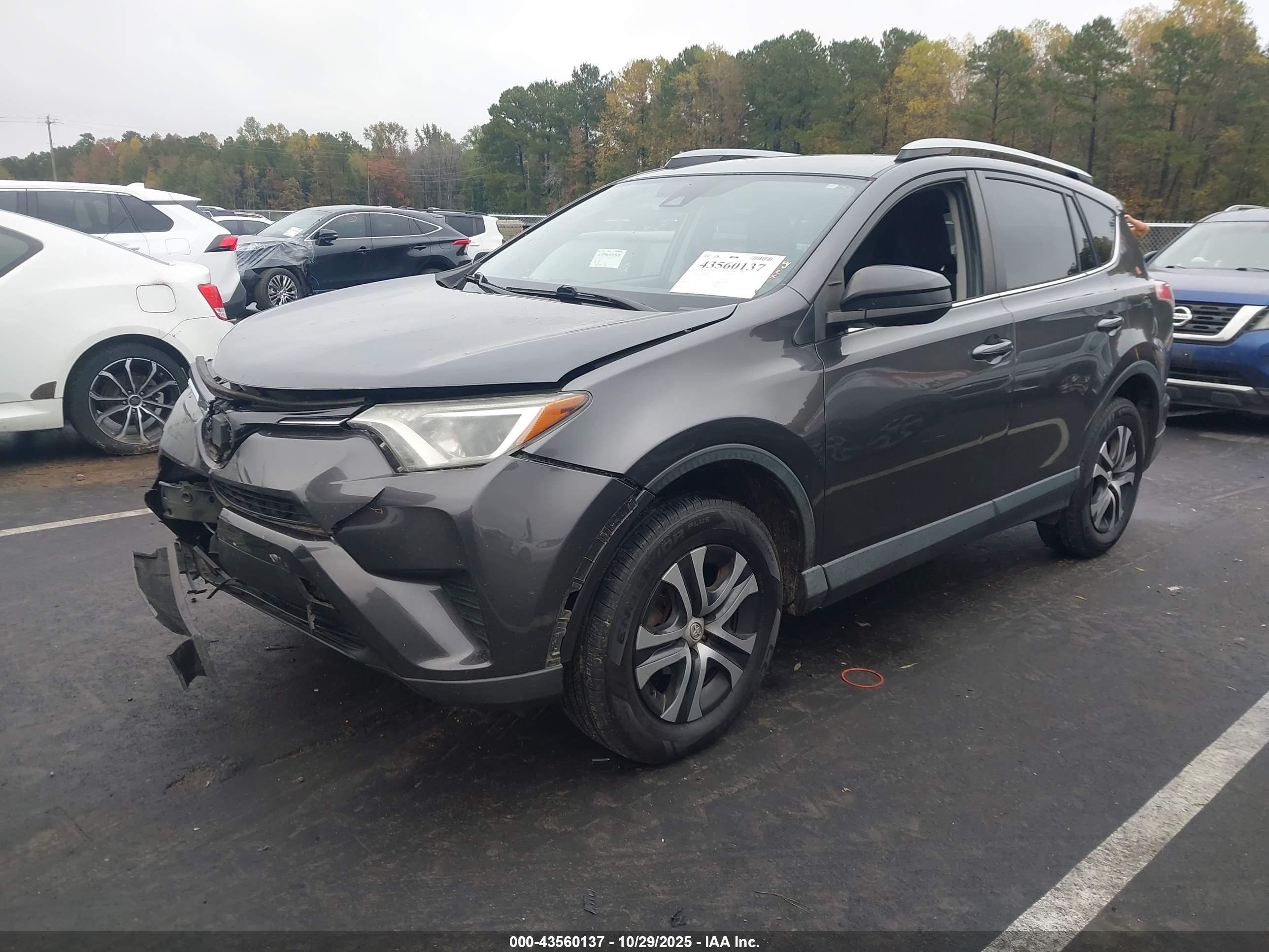 TOYOTA RAV4 image 2