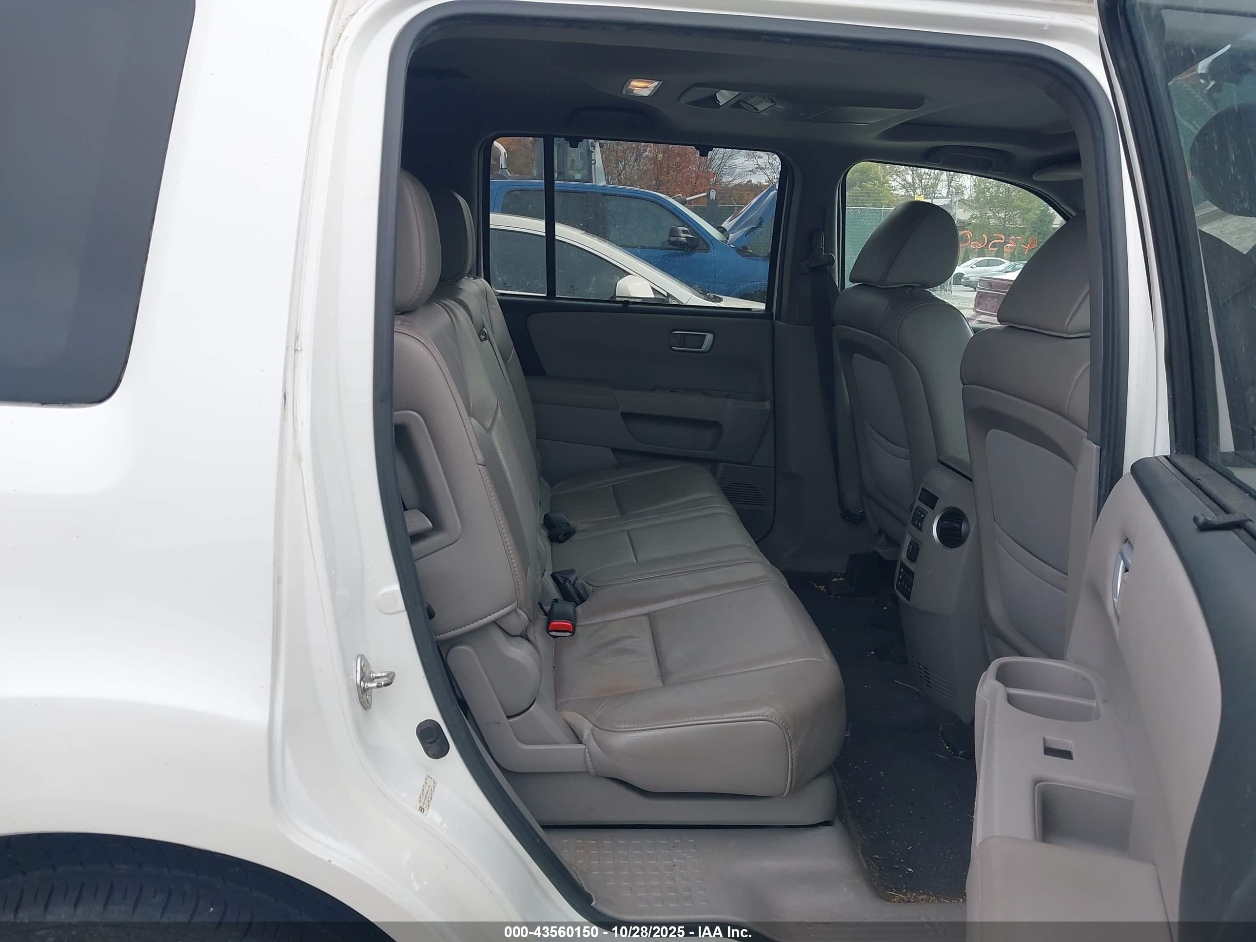 HONDA PILOT image 8