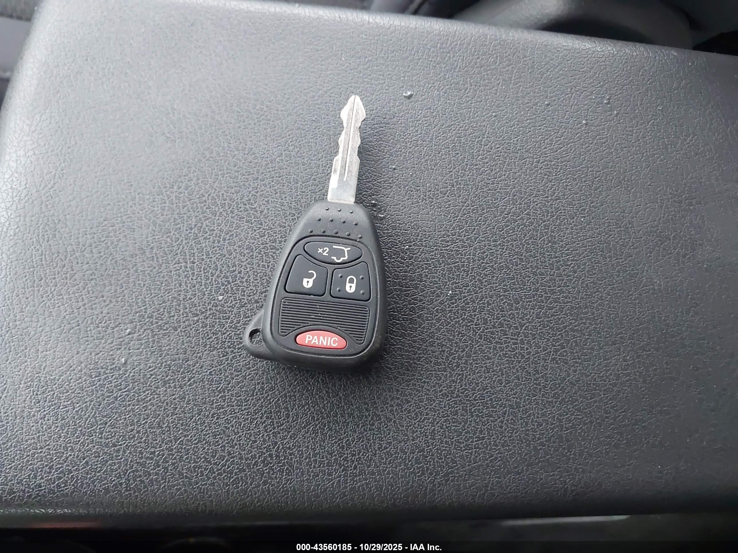 JEEP LIBERTY image 11
