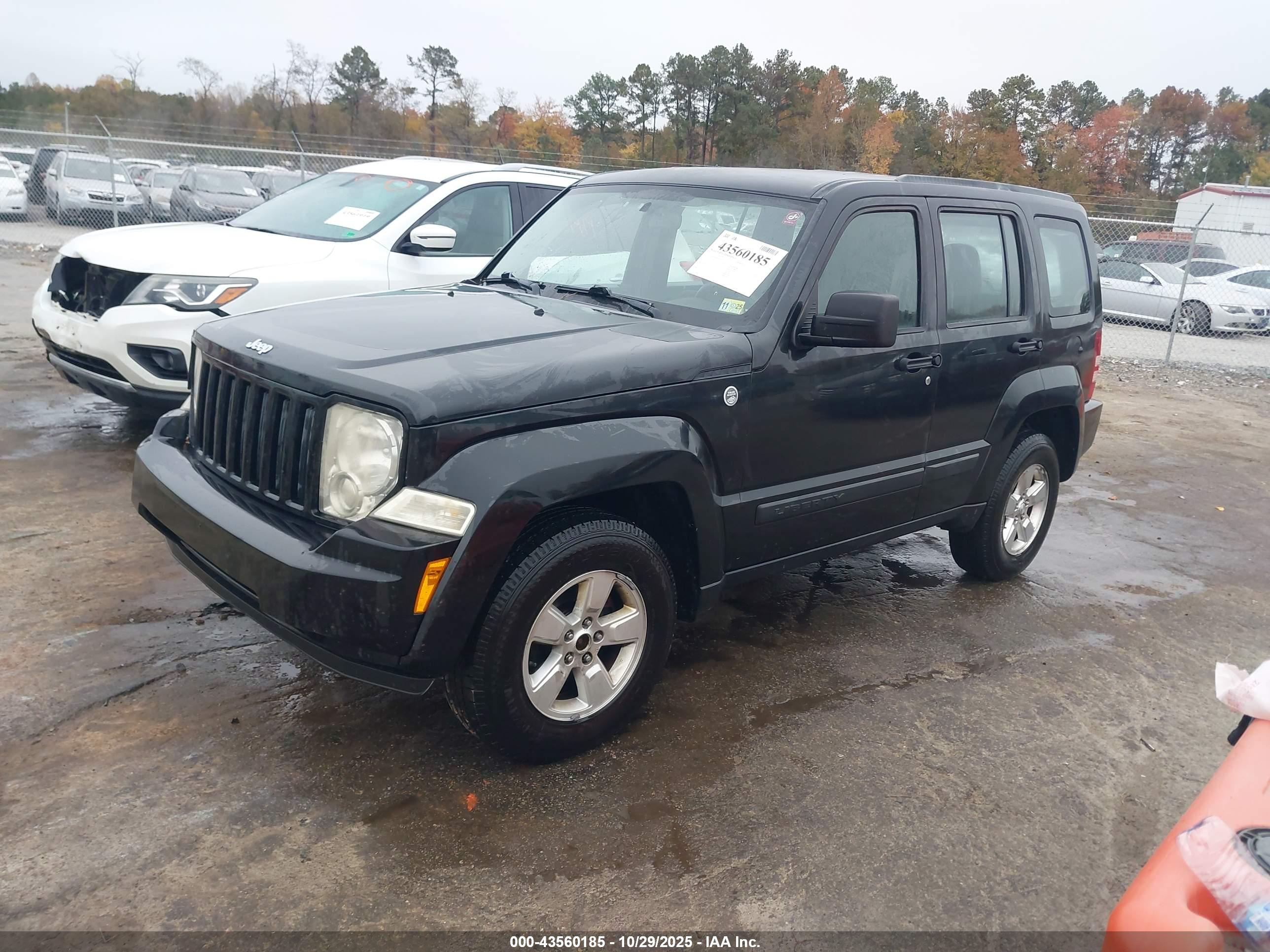 JEEP LIBERTY image 2