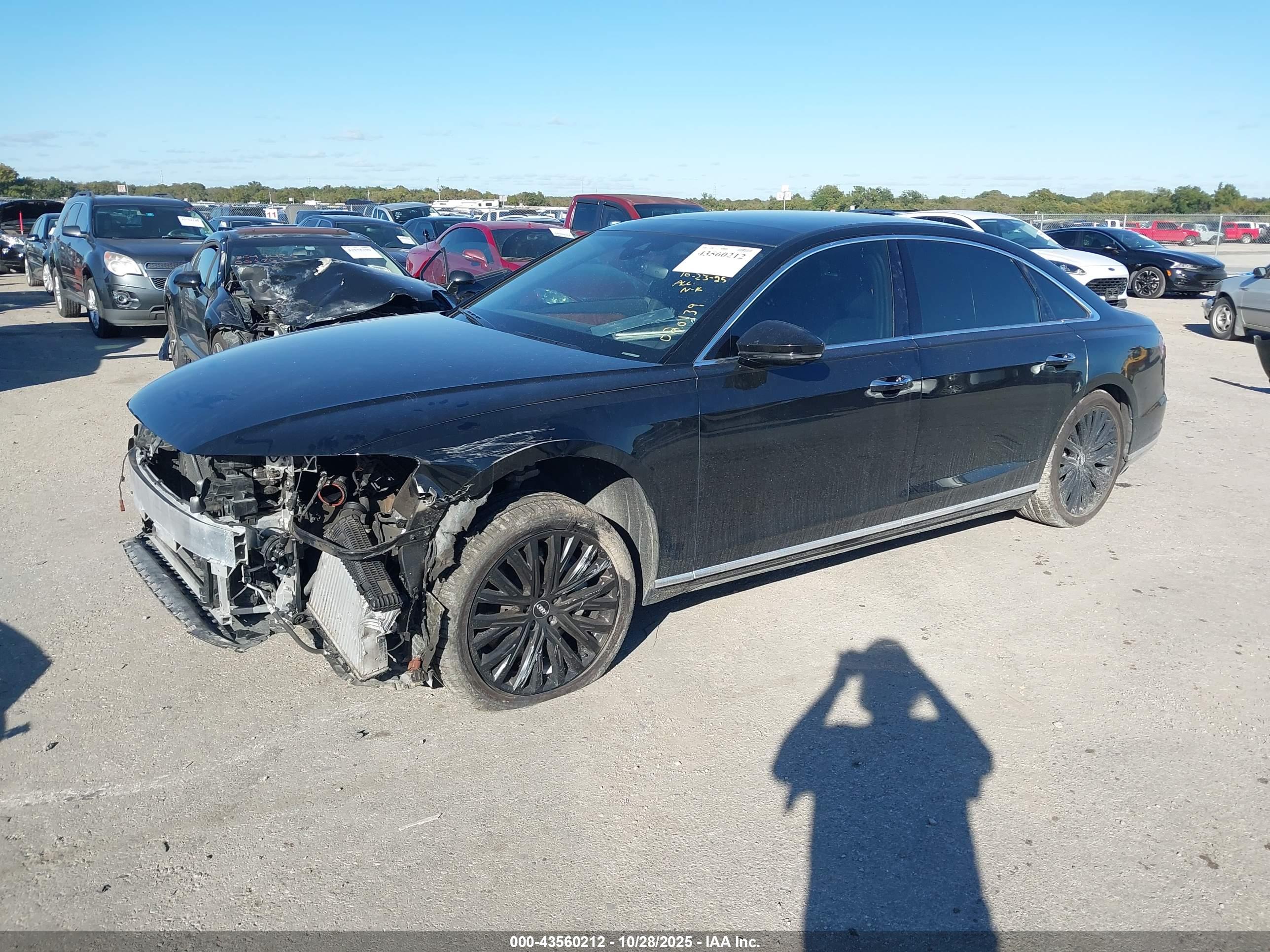 AUDI A8 image 2