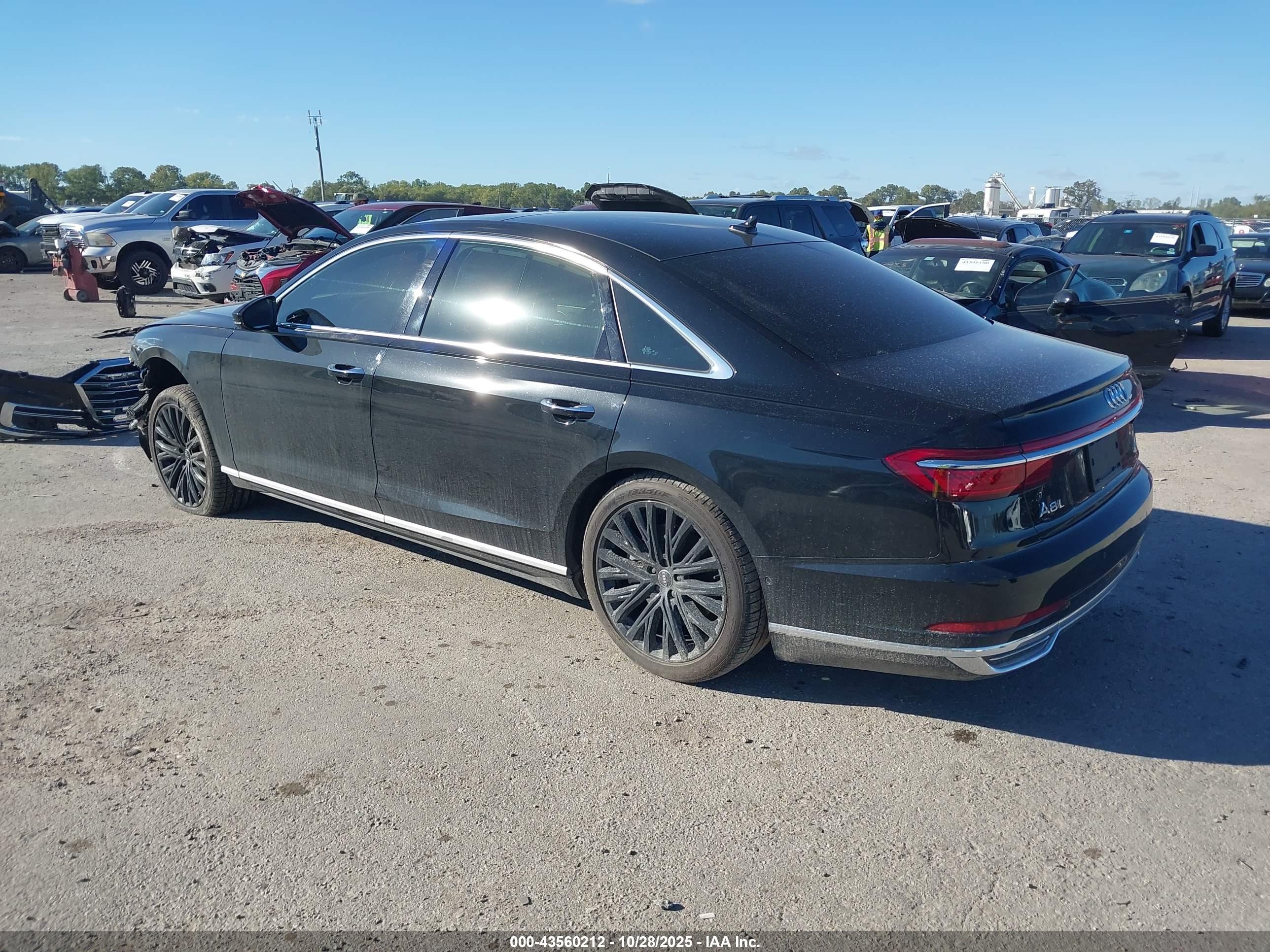 AUDI A8 image 3