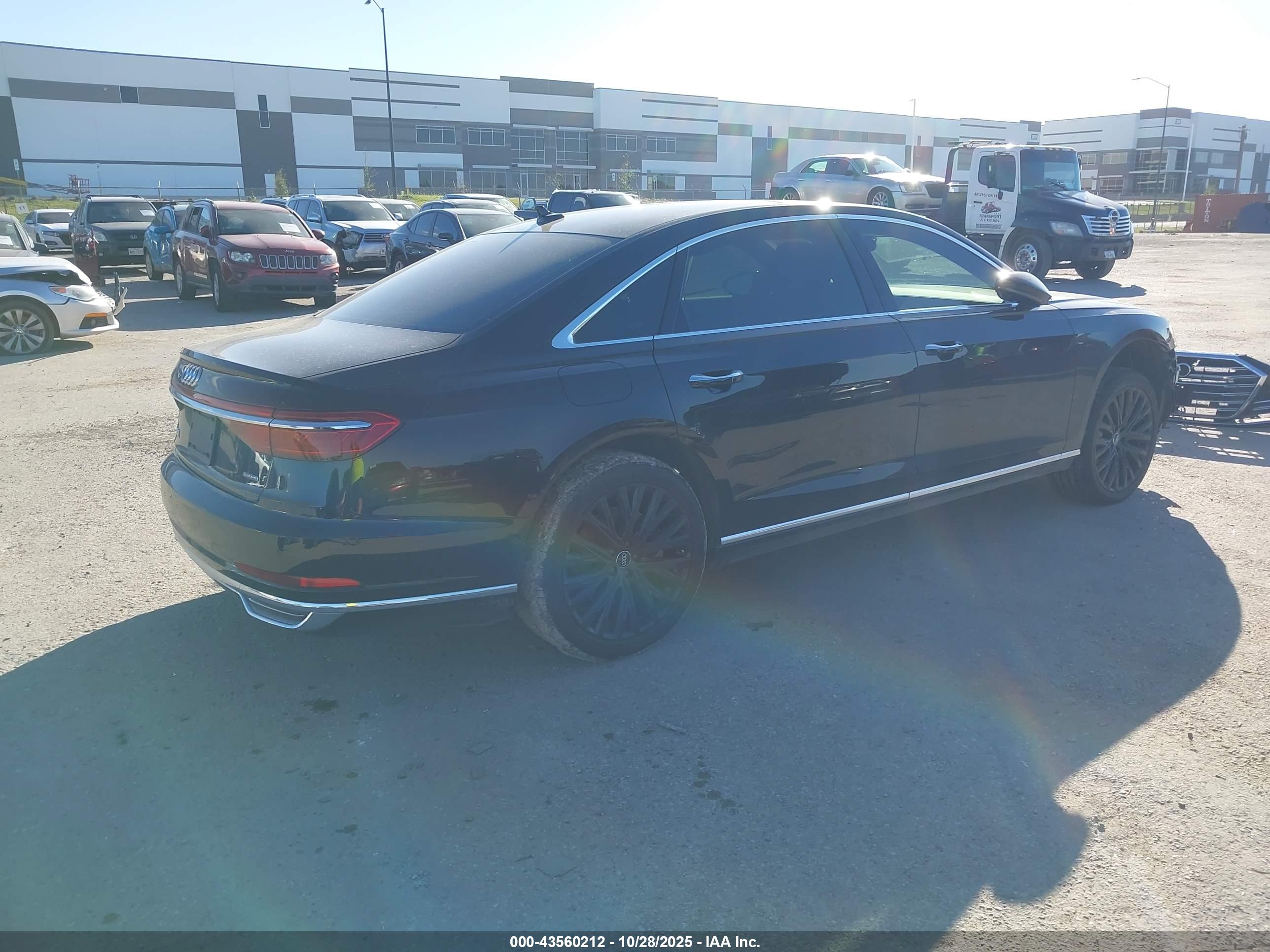 AUDI A8 image 4