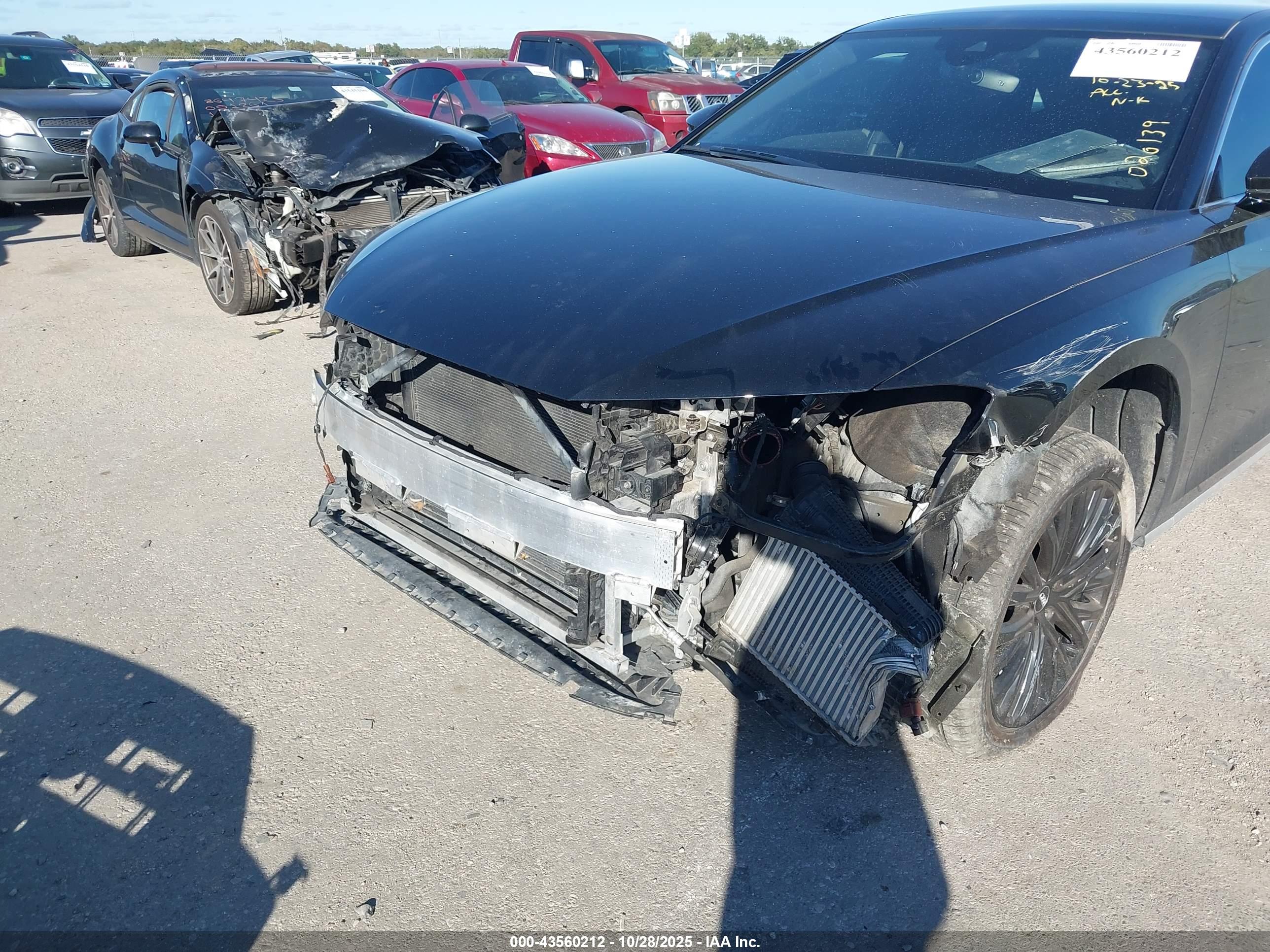 AUDI A8 image 6