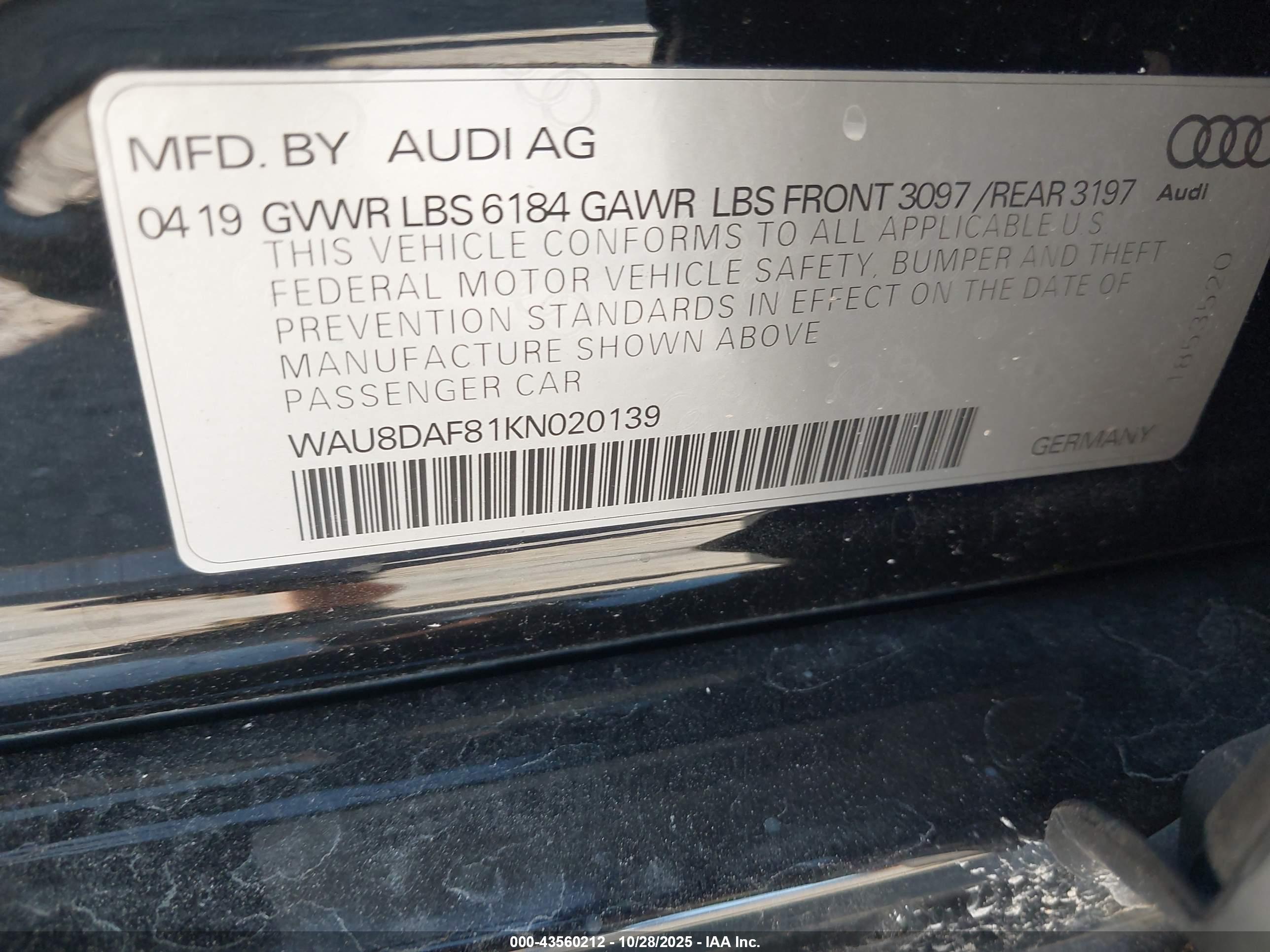 AUDI A8 image 9