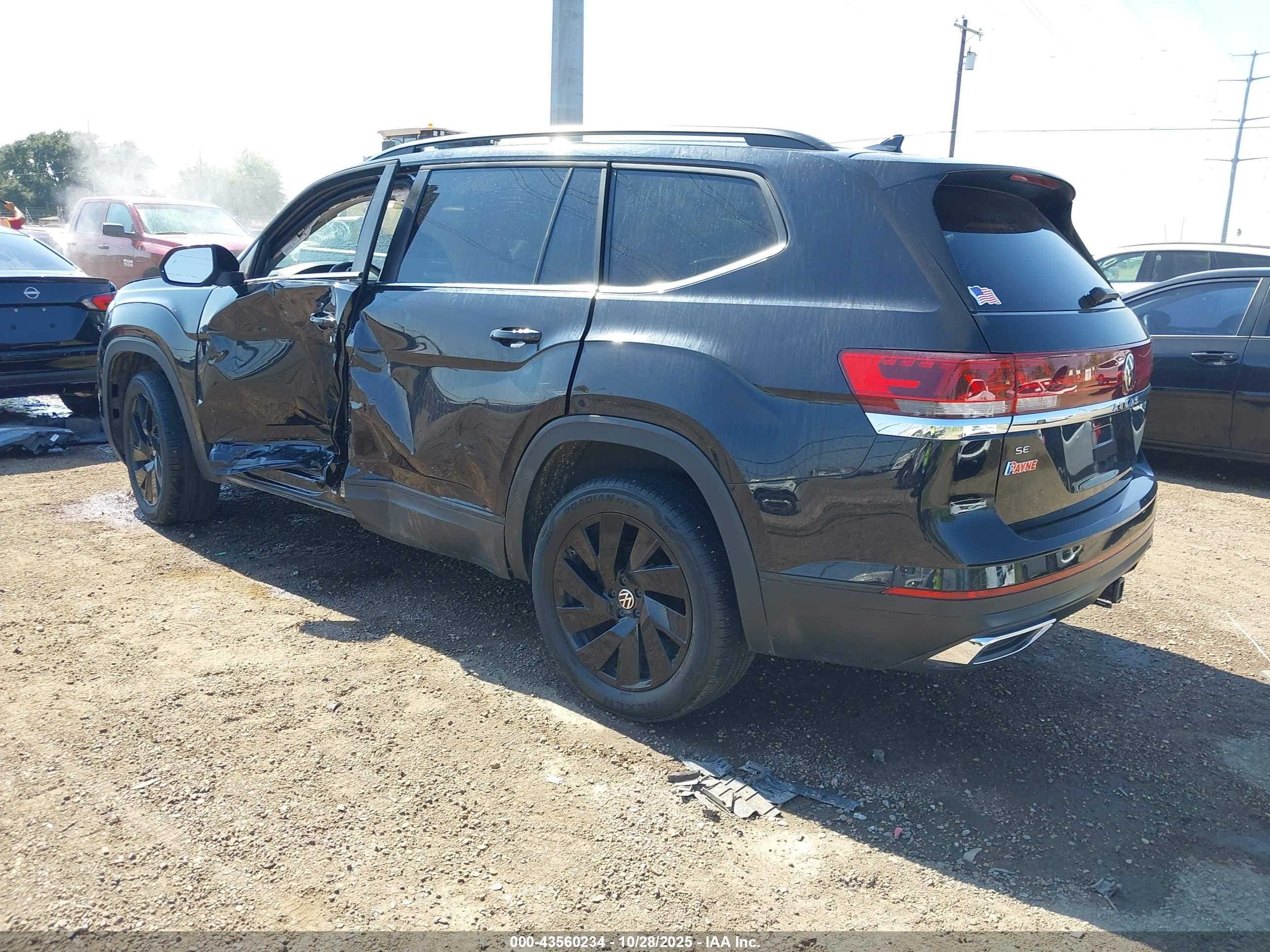 VOLKSWAGEN ATLAS image 3
