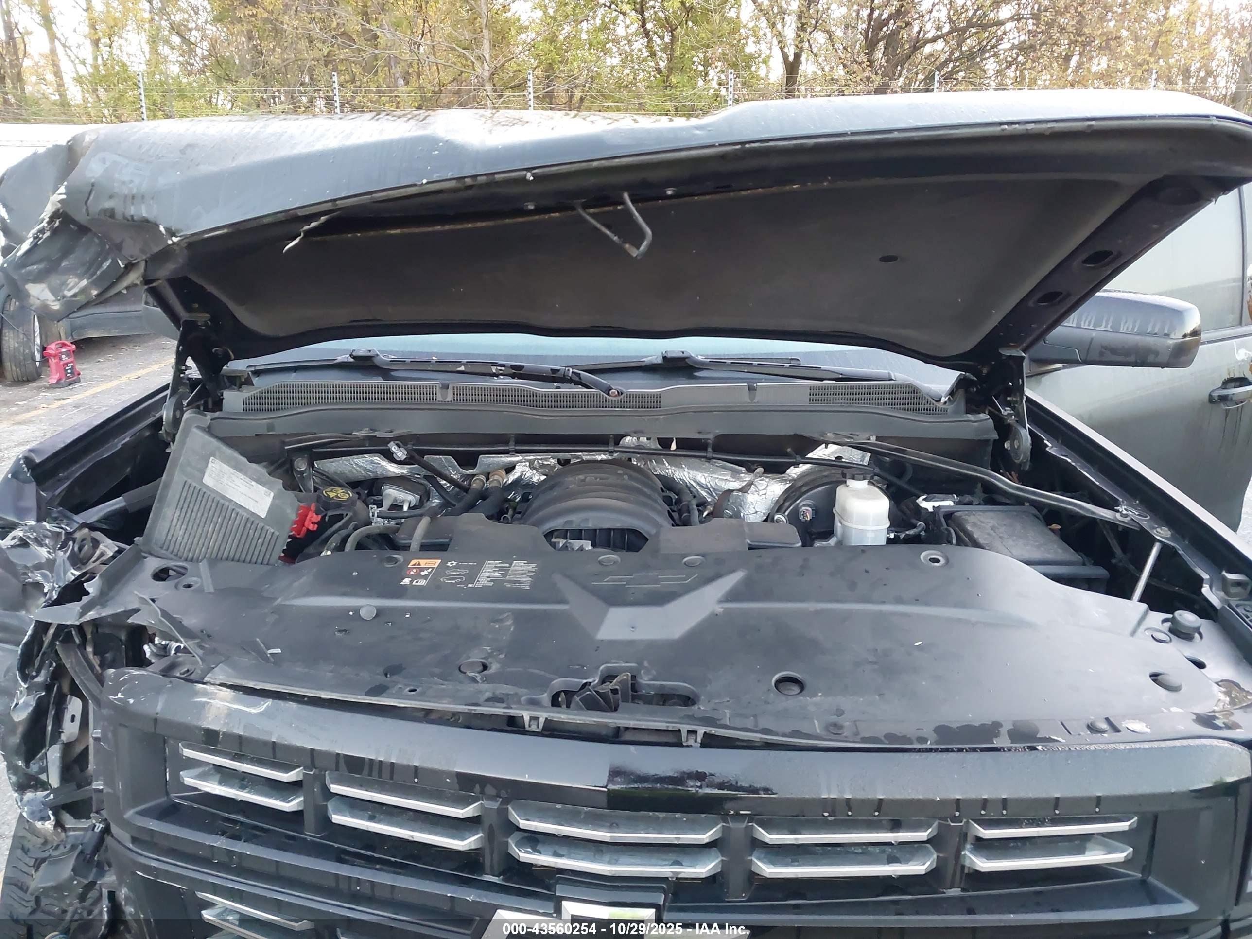 CHEVROLET SILVERADO image 10