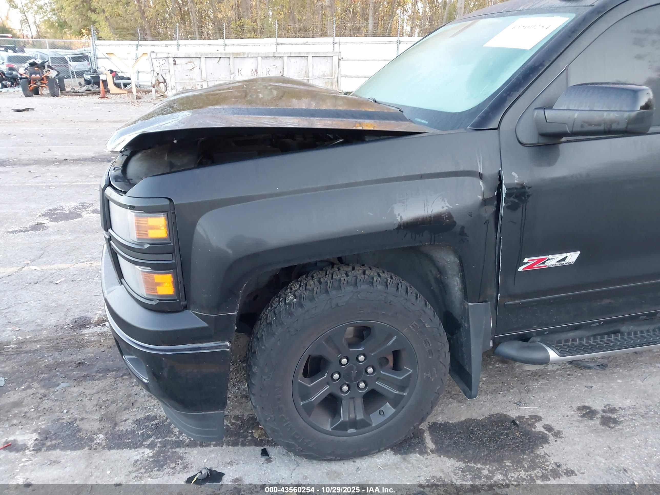 CHEVROLET SILVERADO image 6
