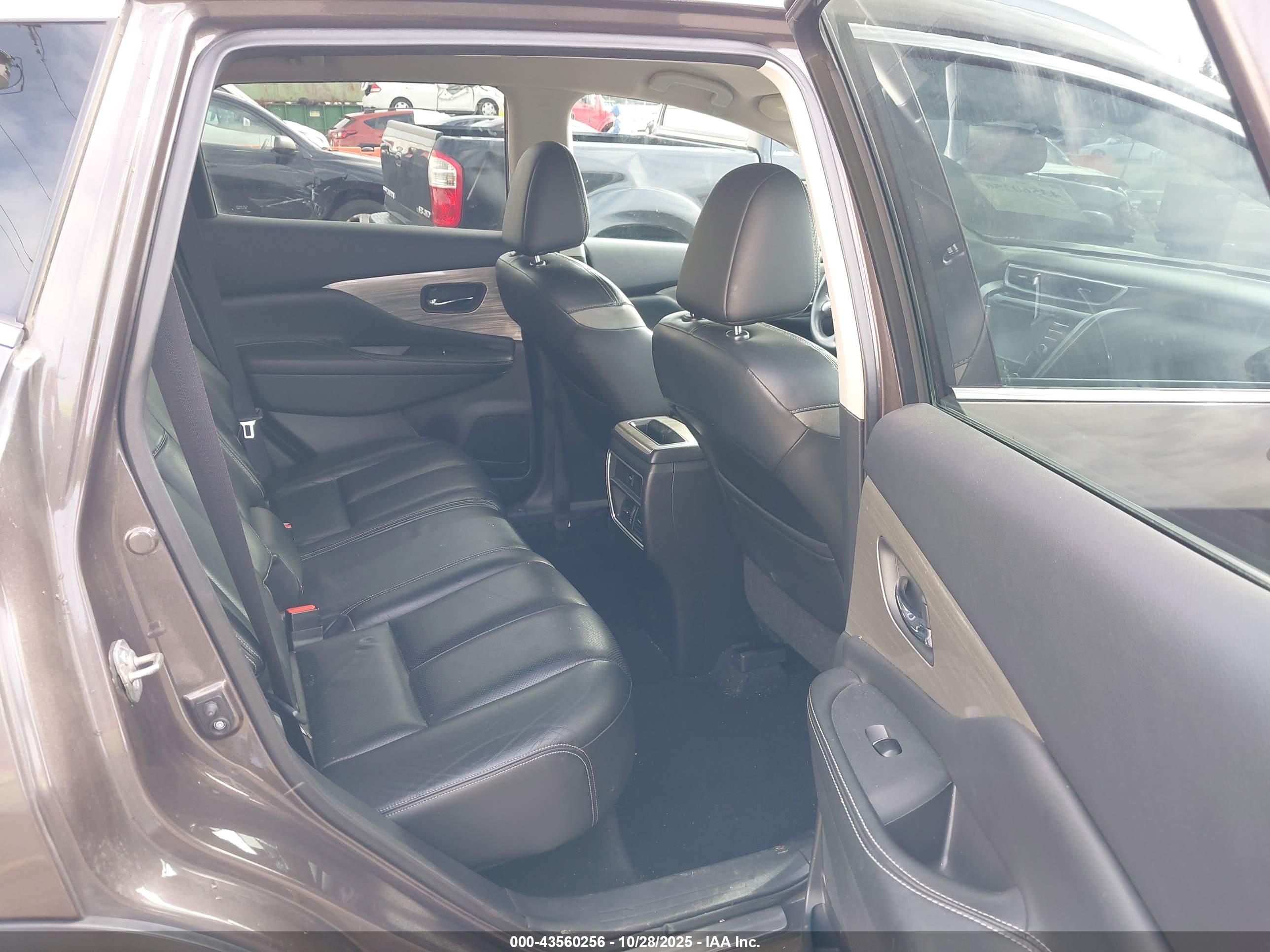 NISSAN MURANO image 8
