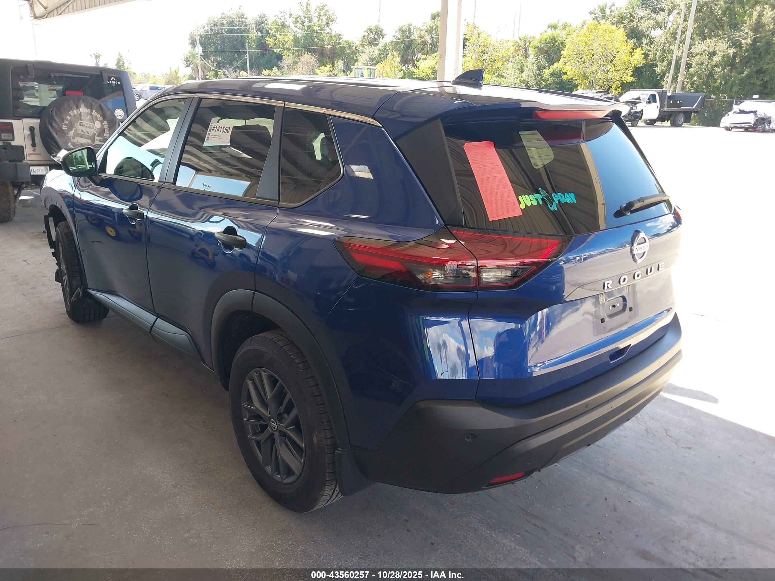 NISSAN ROGUE image 3