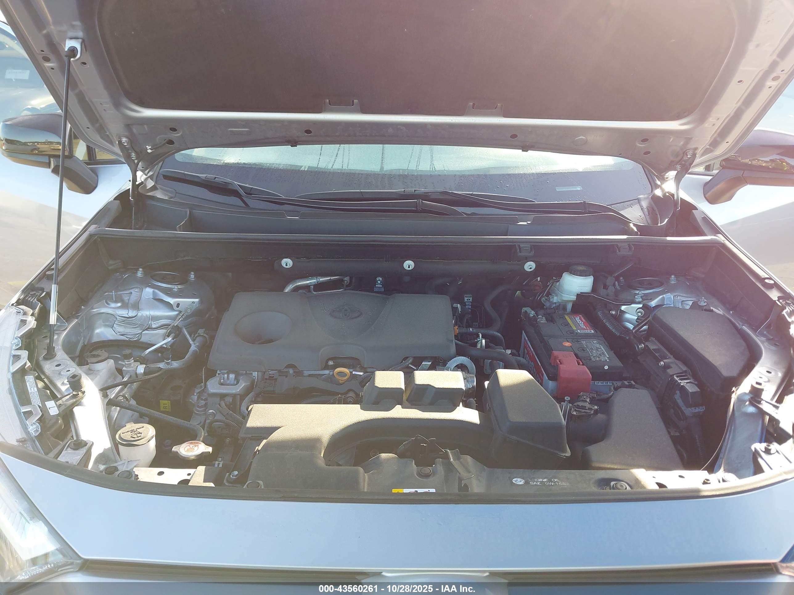 TOYOTA RAV4 image 10