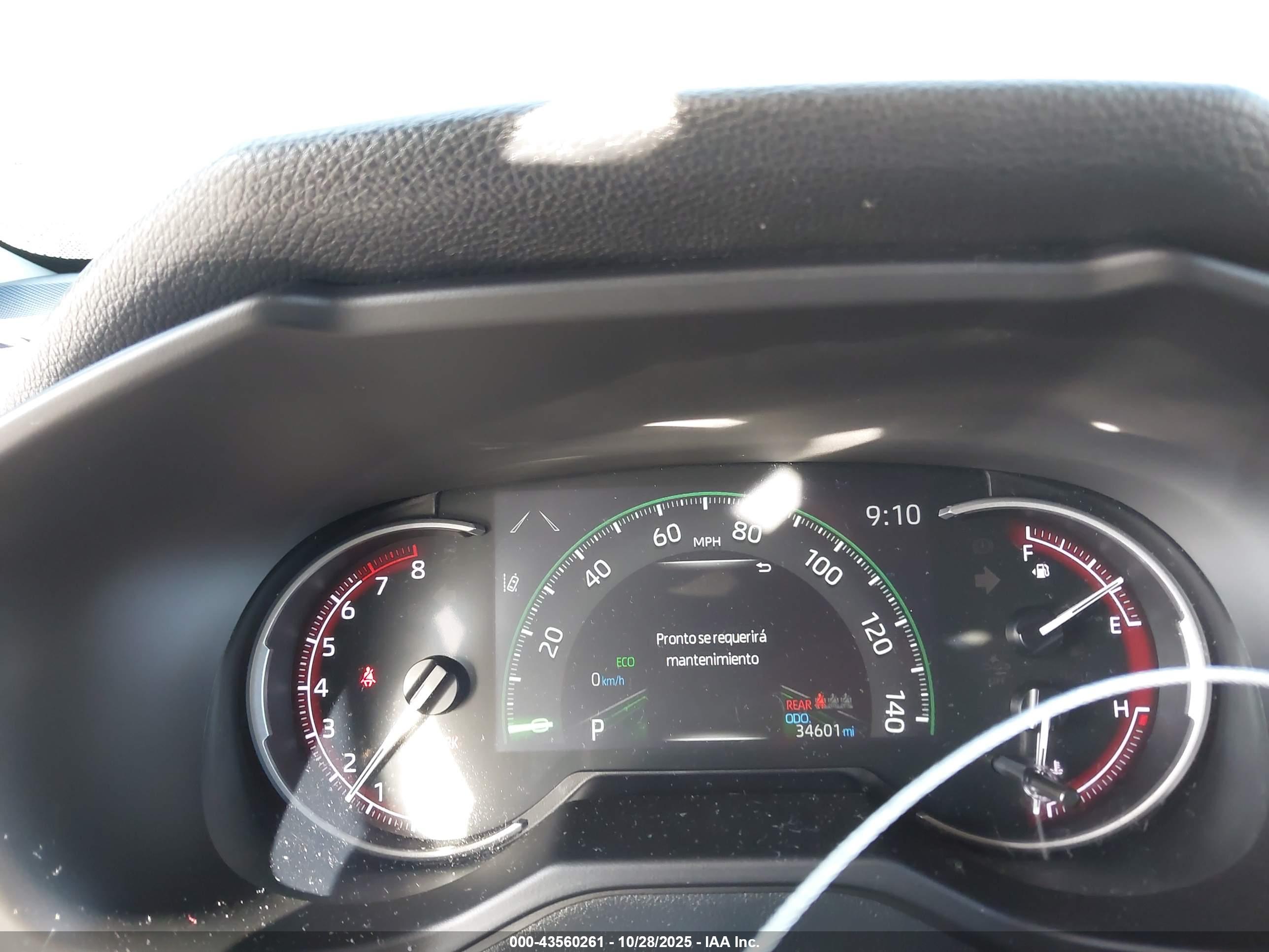 TOYOTA RAV4 image 7