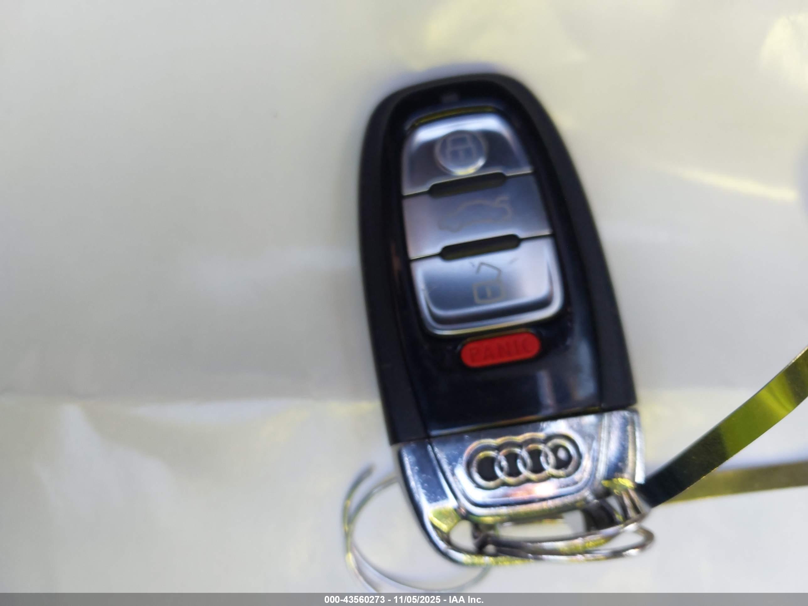 AUDI S8 image 11
